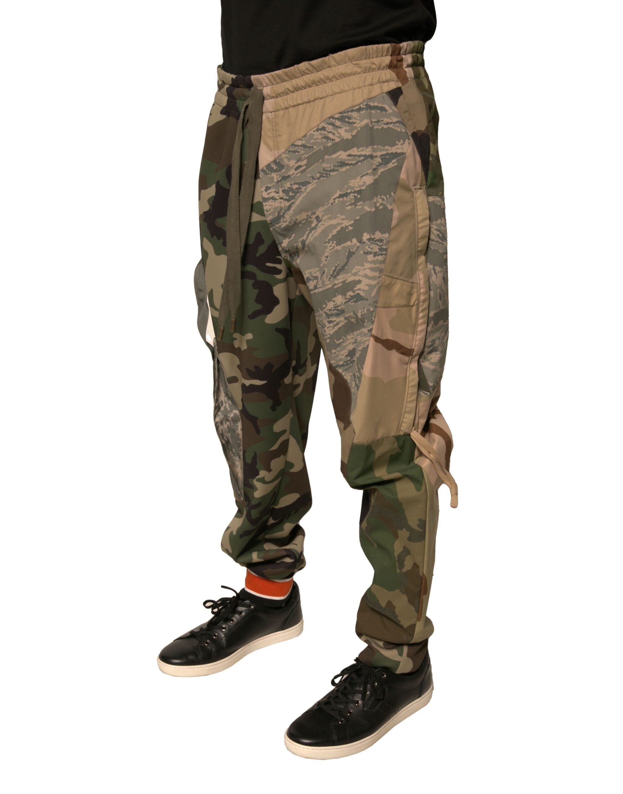 Pantalon de survêtement Dolce & Gabbana multicolore à motif camouflage, jogger en coton confortable.