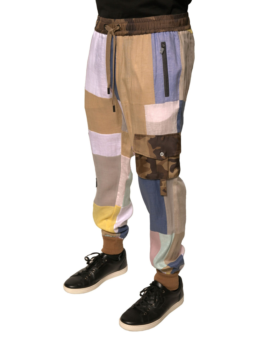 Pantalon jogger Dolce & Gabbana à patchwork multicolore, confortable et tendance, avec motifs colorés et style décontracté.
