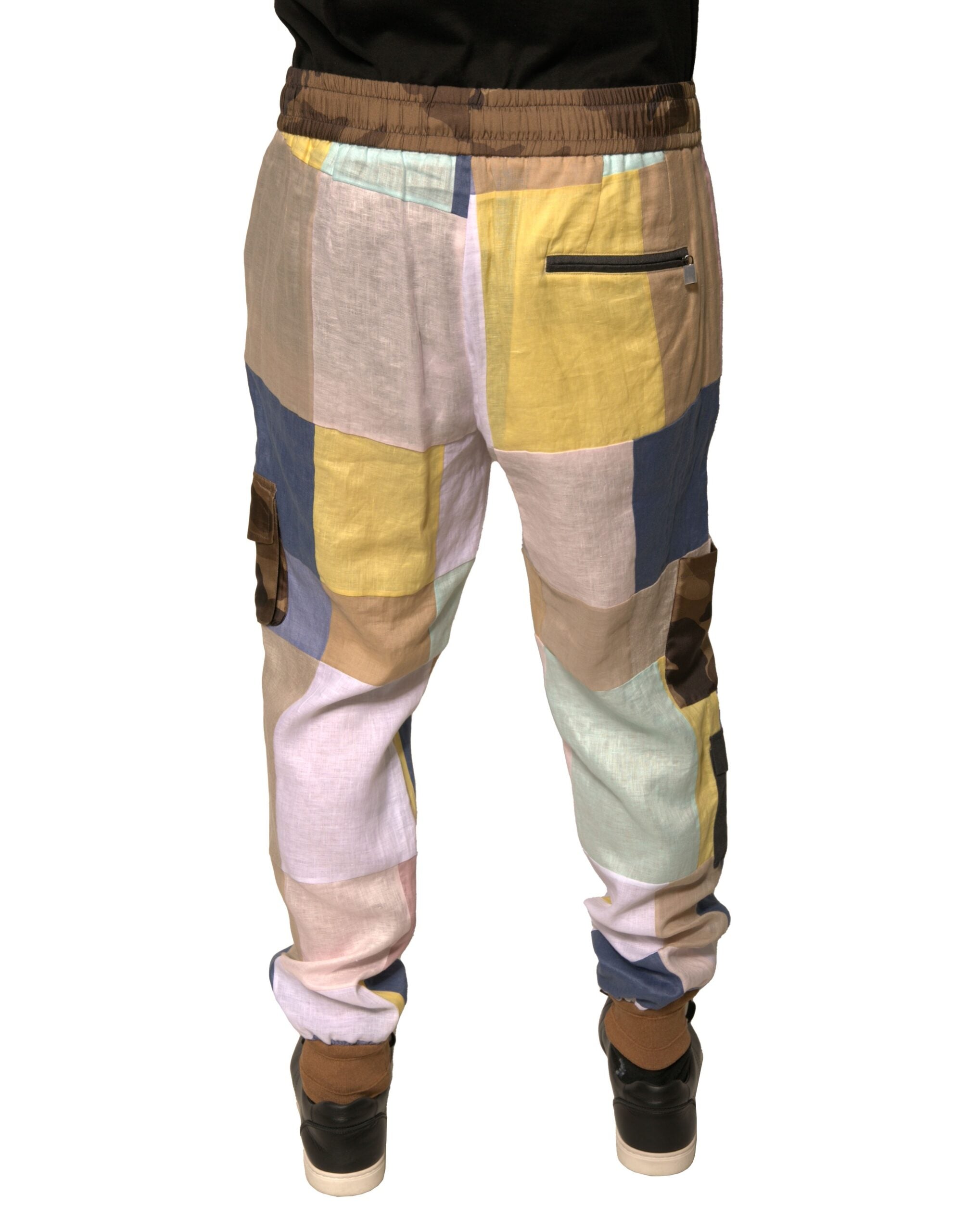 Pantalon jogging Dolce & Gabbana à patchwork multicolore, style décontracté avec poches et ceinture élastique.