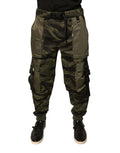 Pantalons jogger cargo en coton vert de Dolce & Gabbana, style décontracté avec poches latérales, mode masculine élégante.