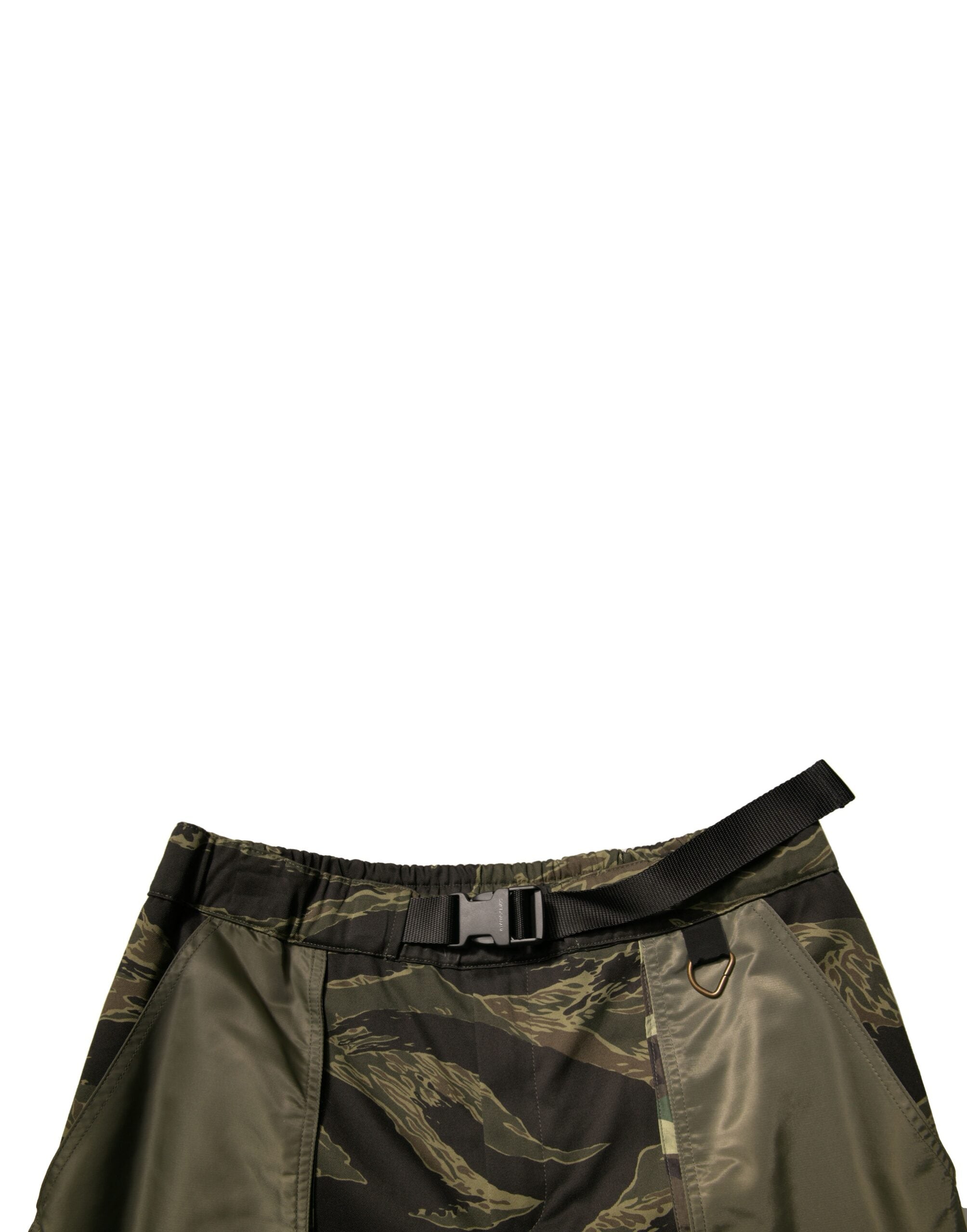 Pantalons cargo jogging en coton vert de Dolce & Gabbana, style décontracté et moderne, avec poches latérales.