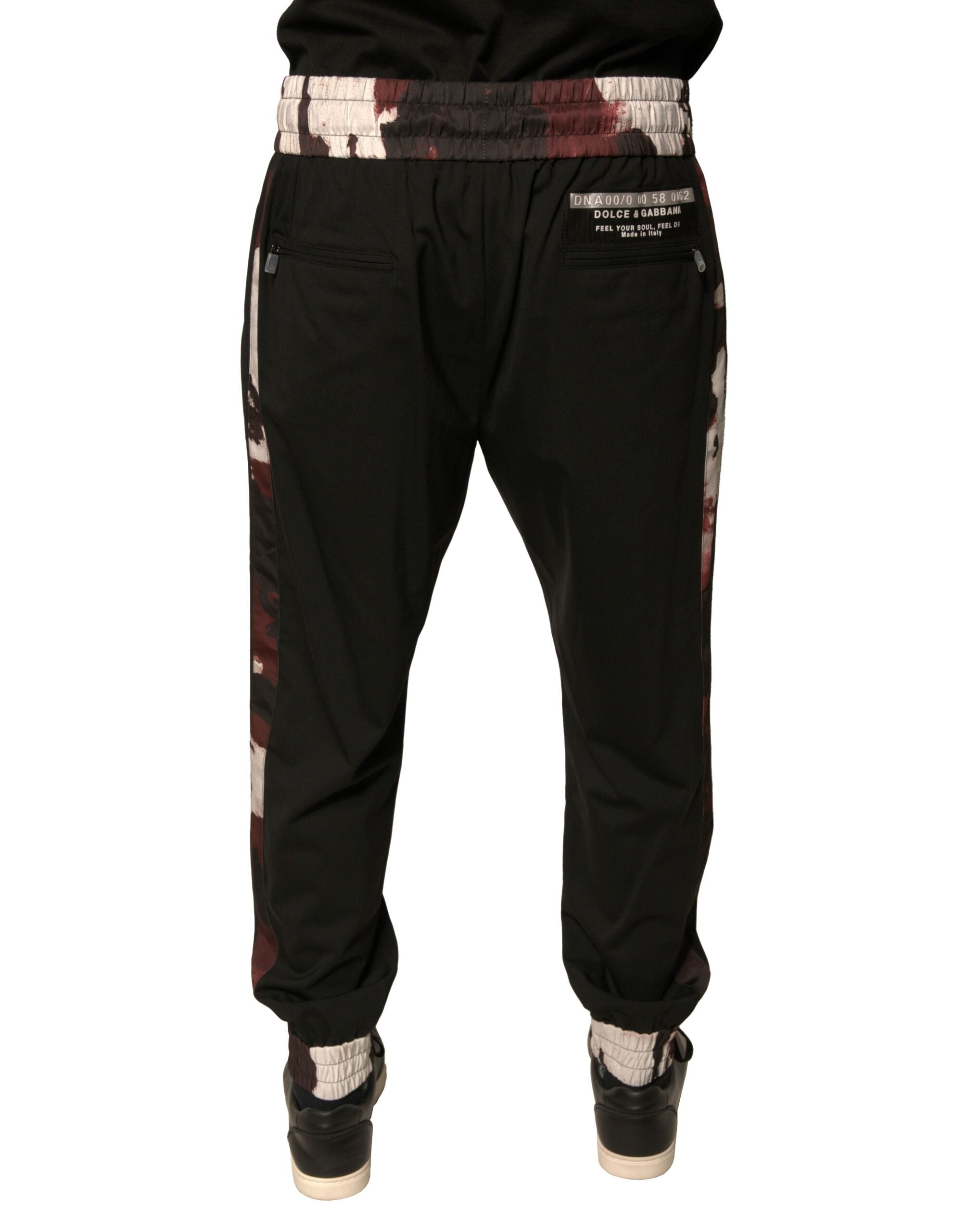 Pantalon de jogging noir avec camouflage en laine Dolce & Gabbana, style décontracté et confortable, vue de face.