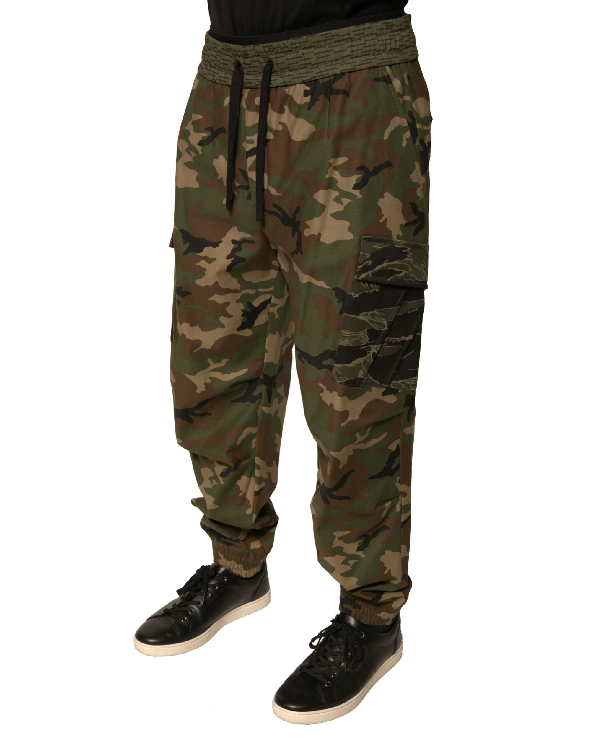 Pantalon cargo Dolce & Gabbana multicolore avec motif camouflage, pantalon décontracté pour homme.