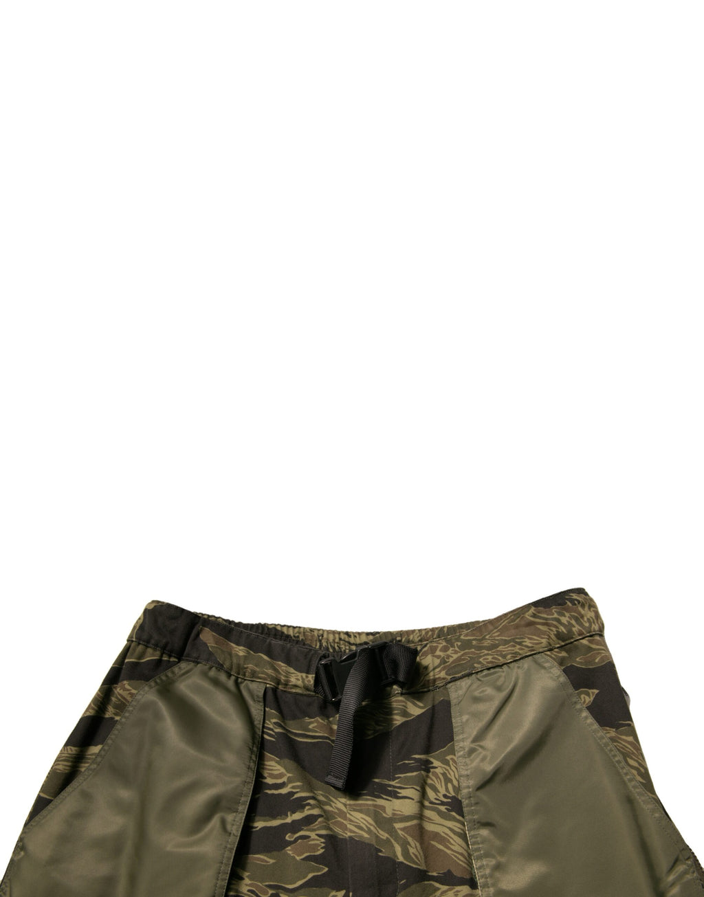 Pantalon cargo jogger en coton vert de Dolce & Gabbana, style décontracté avec poches latérales et taille élastique.