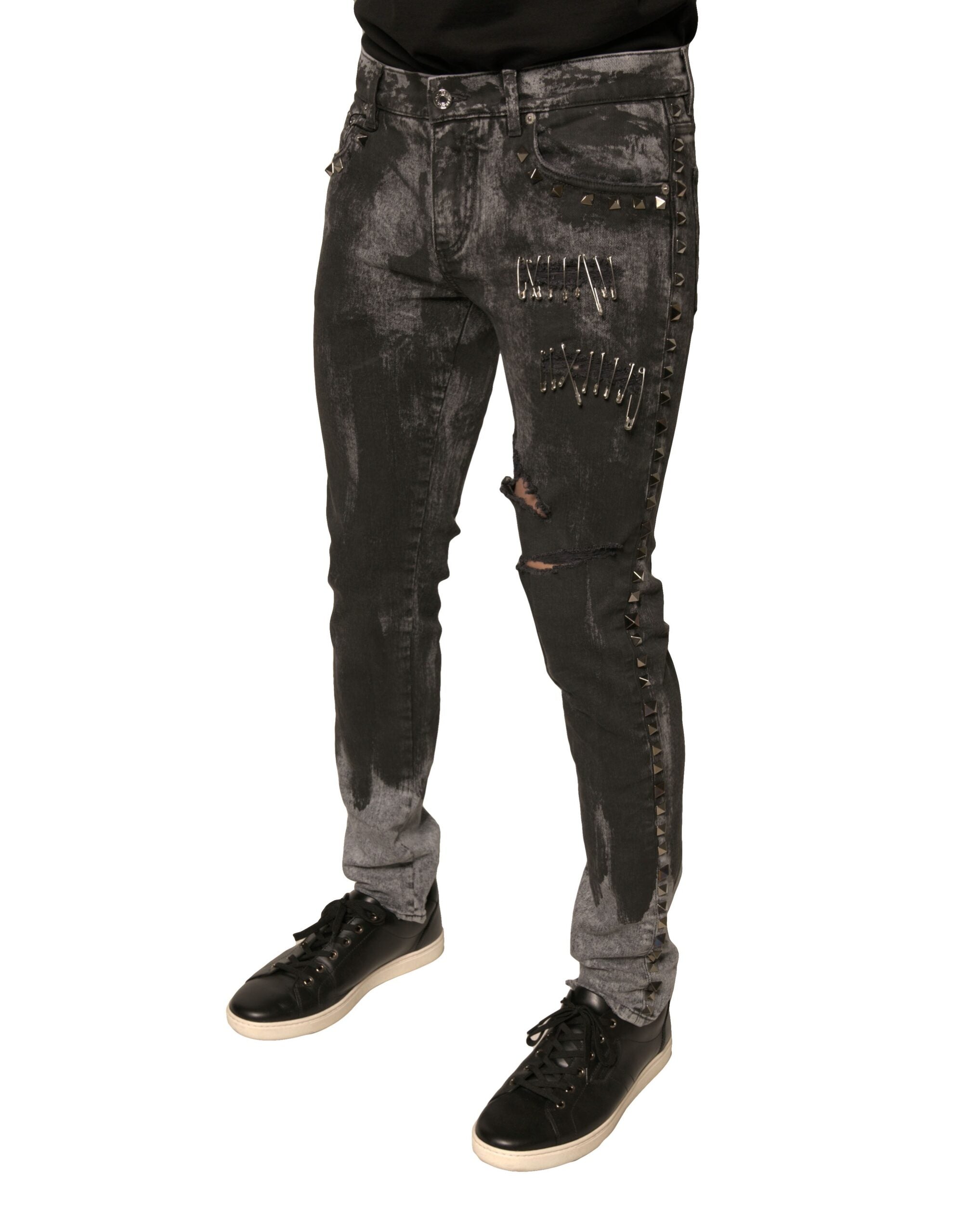 Jean skinny en denim gris de Dolce & Gabbana en coton avec embellissements visibles sur le devant.