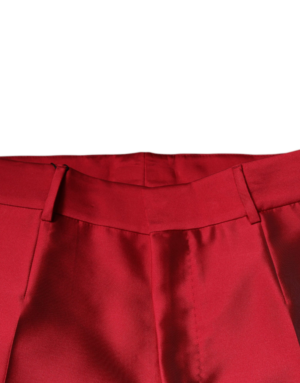 Pantalon slim en soie rouge de style formel de Dolce & Gabbana, coupe mi-haute et ajustée.