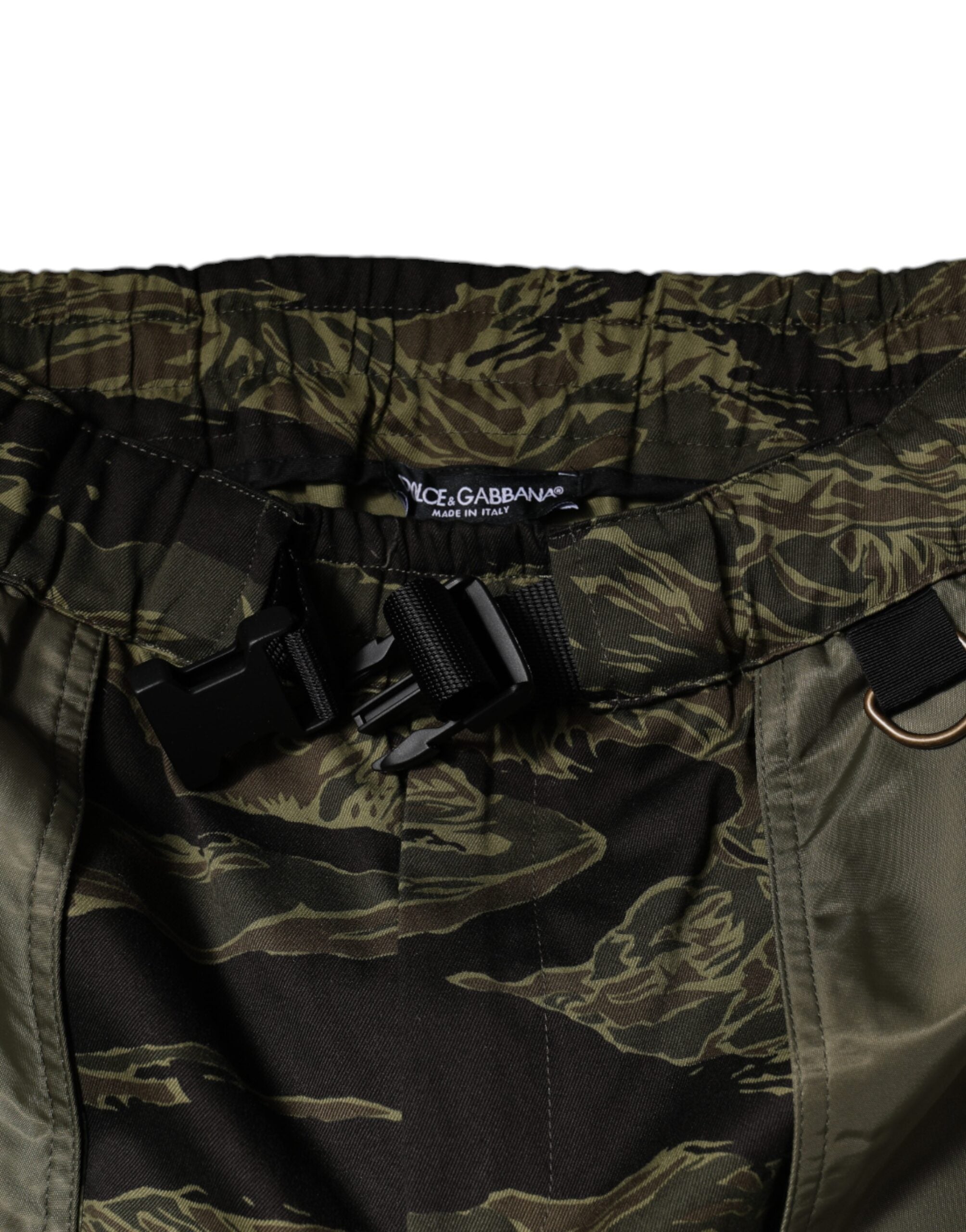Pantalons cargo joggers en coton vert Dolce & Gabbana, style décontracté avec poches latérales et taille élastique.