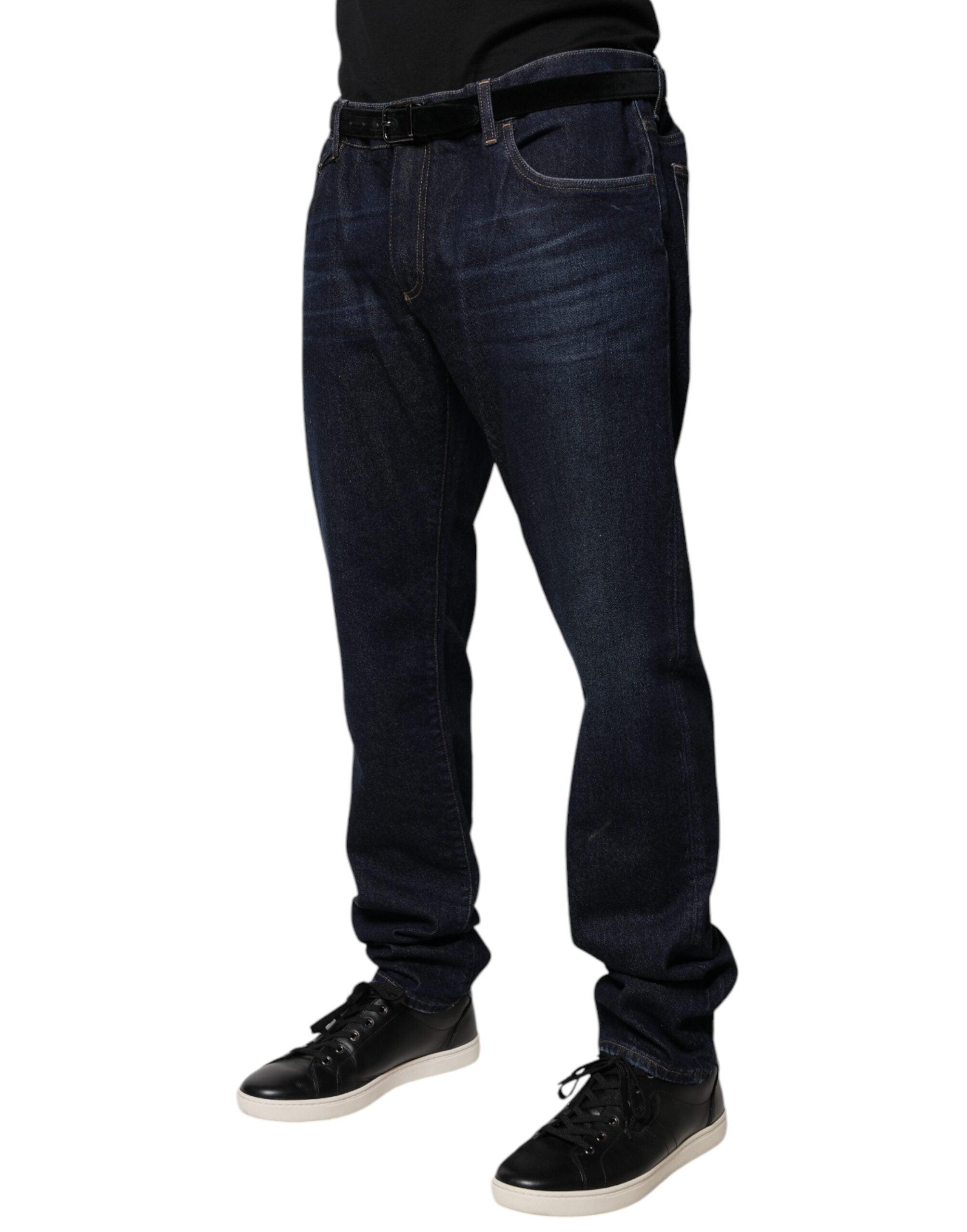 Jeans skinny en denim coton bleu foncé de Dolce & Gabbana, coupe ajustée, visible en gros plan.