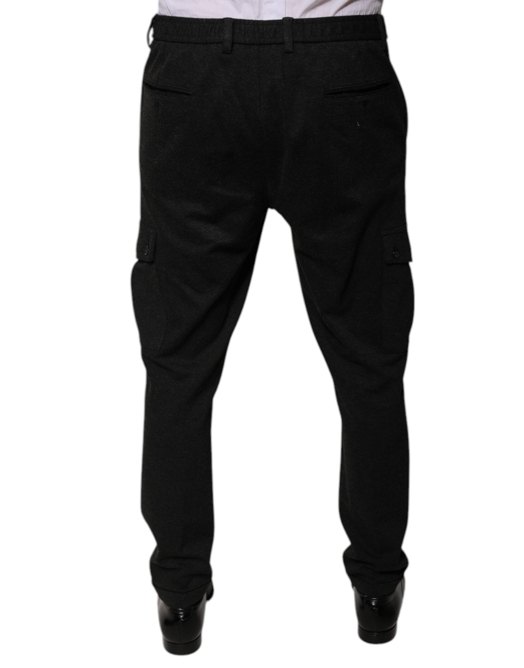Pantalon cargo noir pour homme en viscose de la marque Dolce & Gabbana, style décontracté et moderne.
