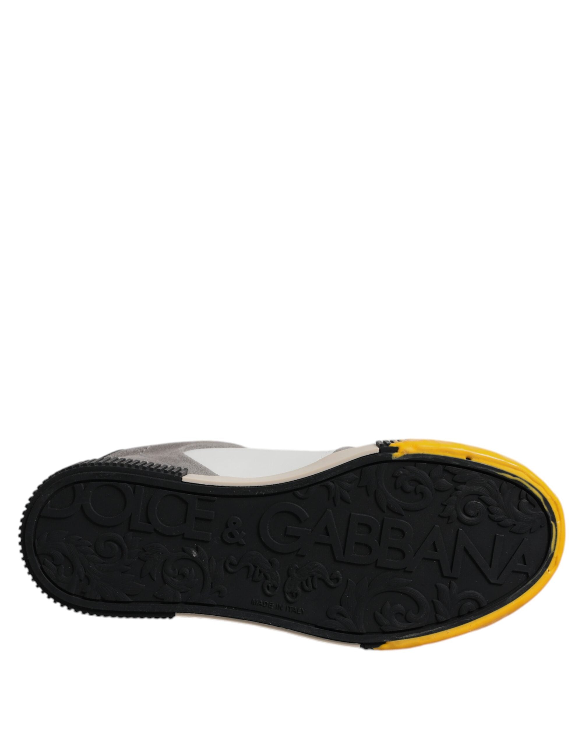 Chaussures sneakers basses Dolce & Gabbana en cuir multicolore avec motif DNA, style élégant et moderne.