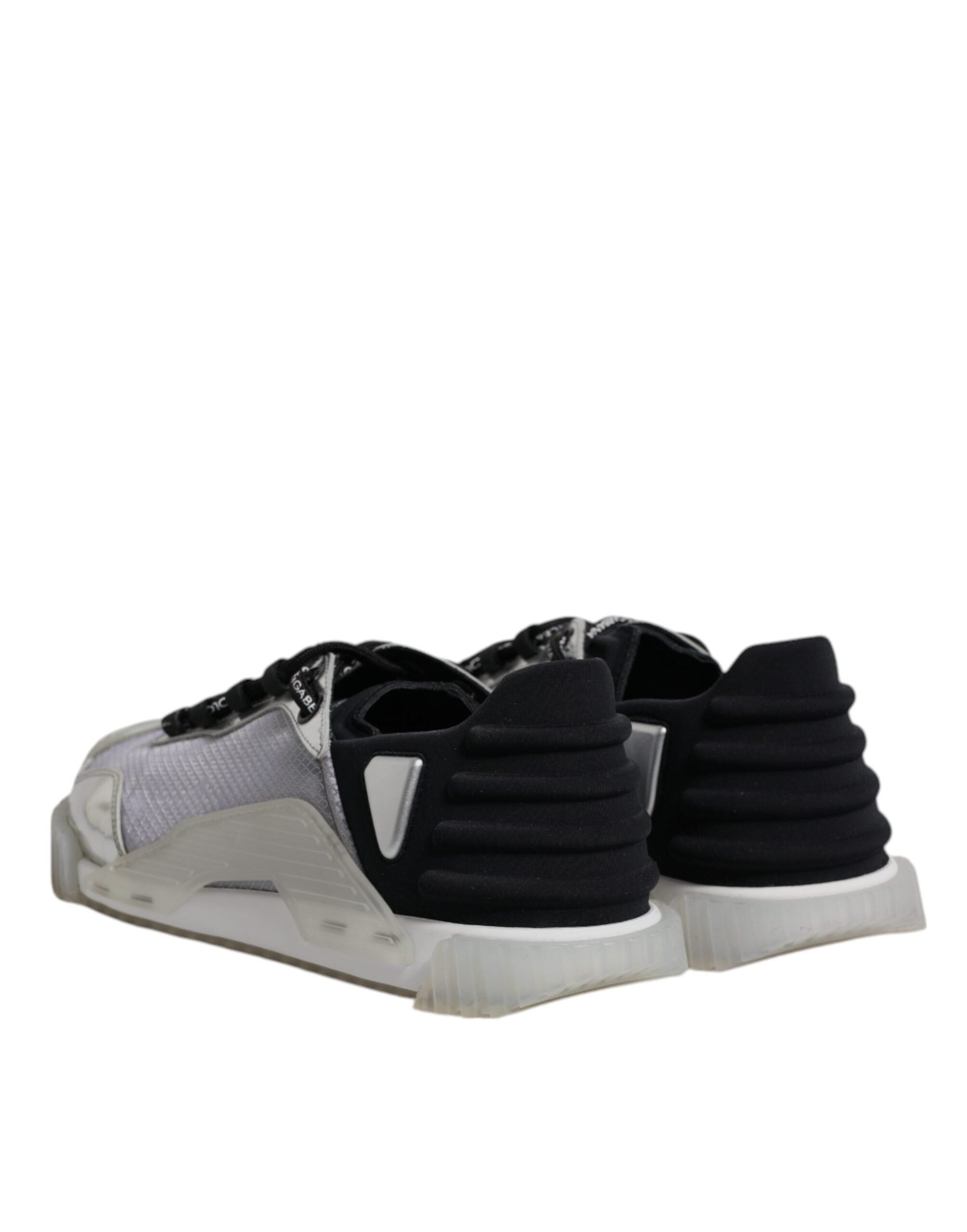 Chaussures sneakers basses Dolce & Gabbana en nylon argent et noir, style décontracté et moderne.