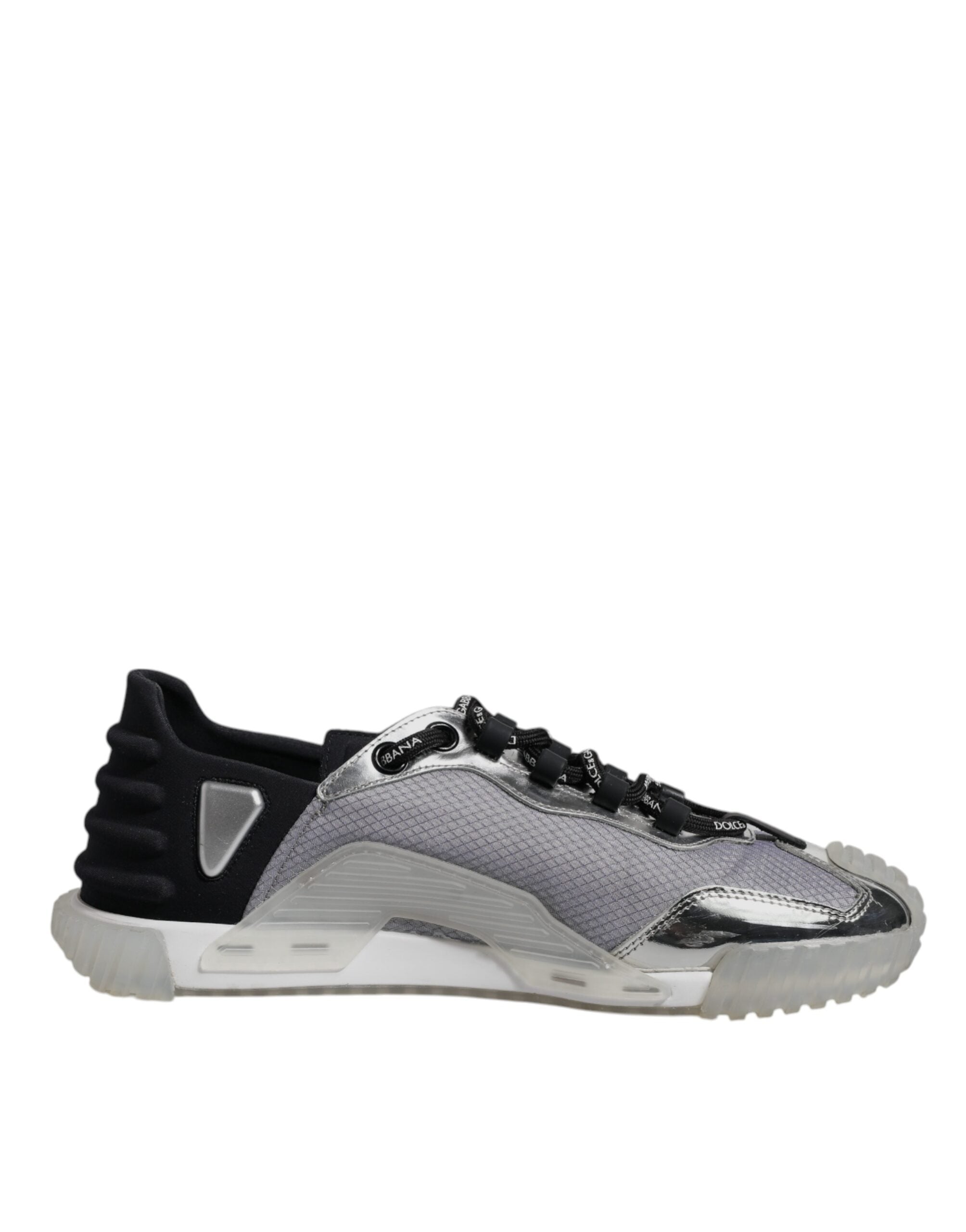 Chaussures basses en nylon noir et argent de Dolce & Gabbana, sneakers élégants avec détails modernes.