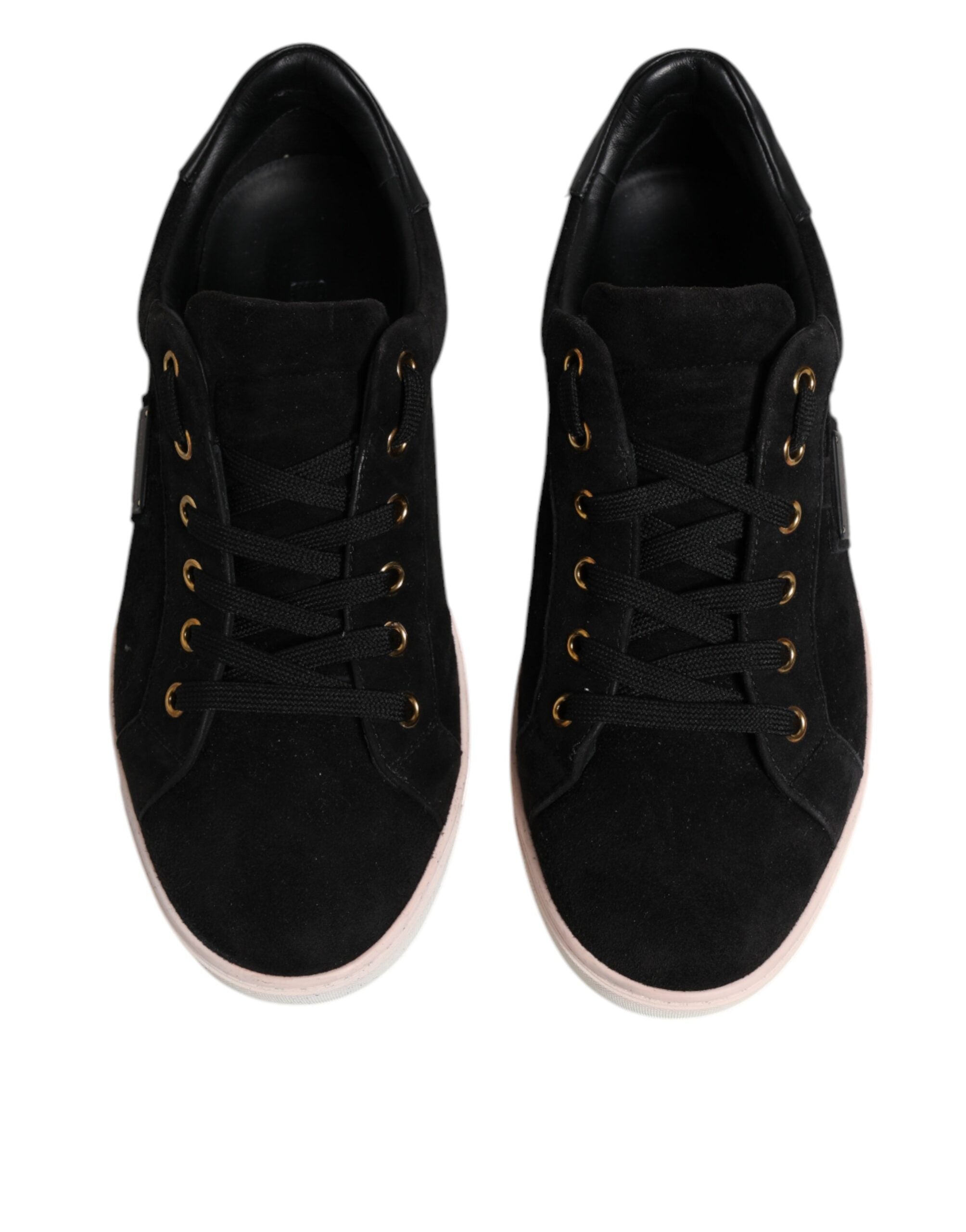Chaussures sneakers pour homme Dolce & Gabbana en cuir suédé noir avec logo, vue de face sur chaussure.