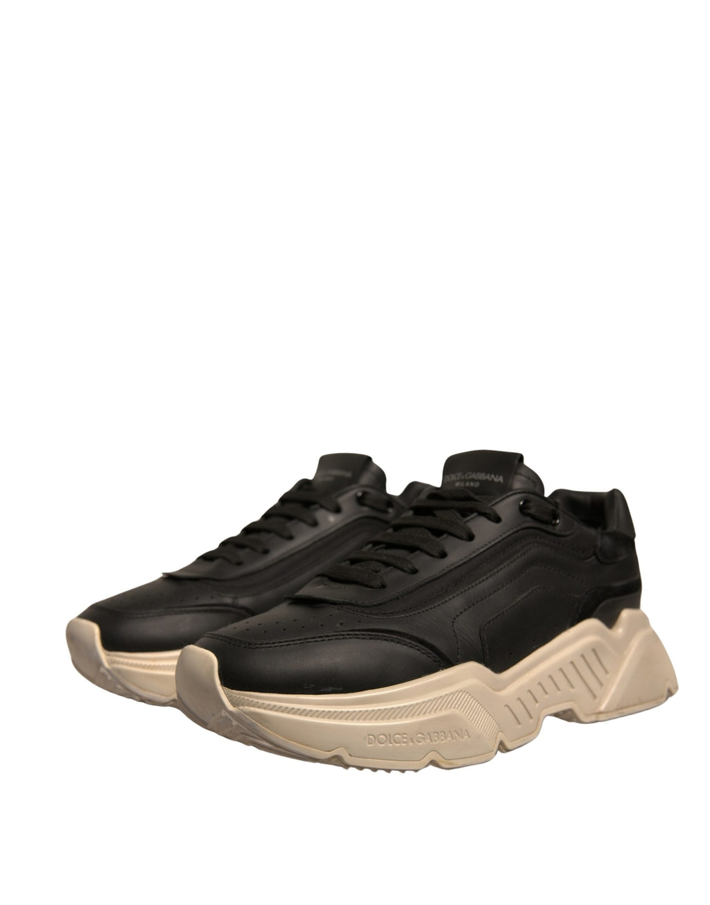 Chaussures basses Dolce & Gabbana Daymaster en blanc et noir, sneakers élégants pour homme avec design moderne.
