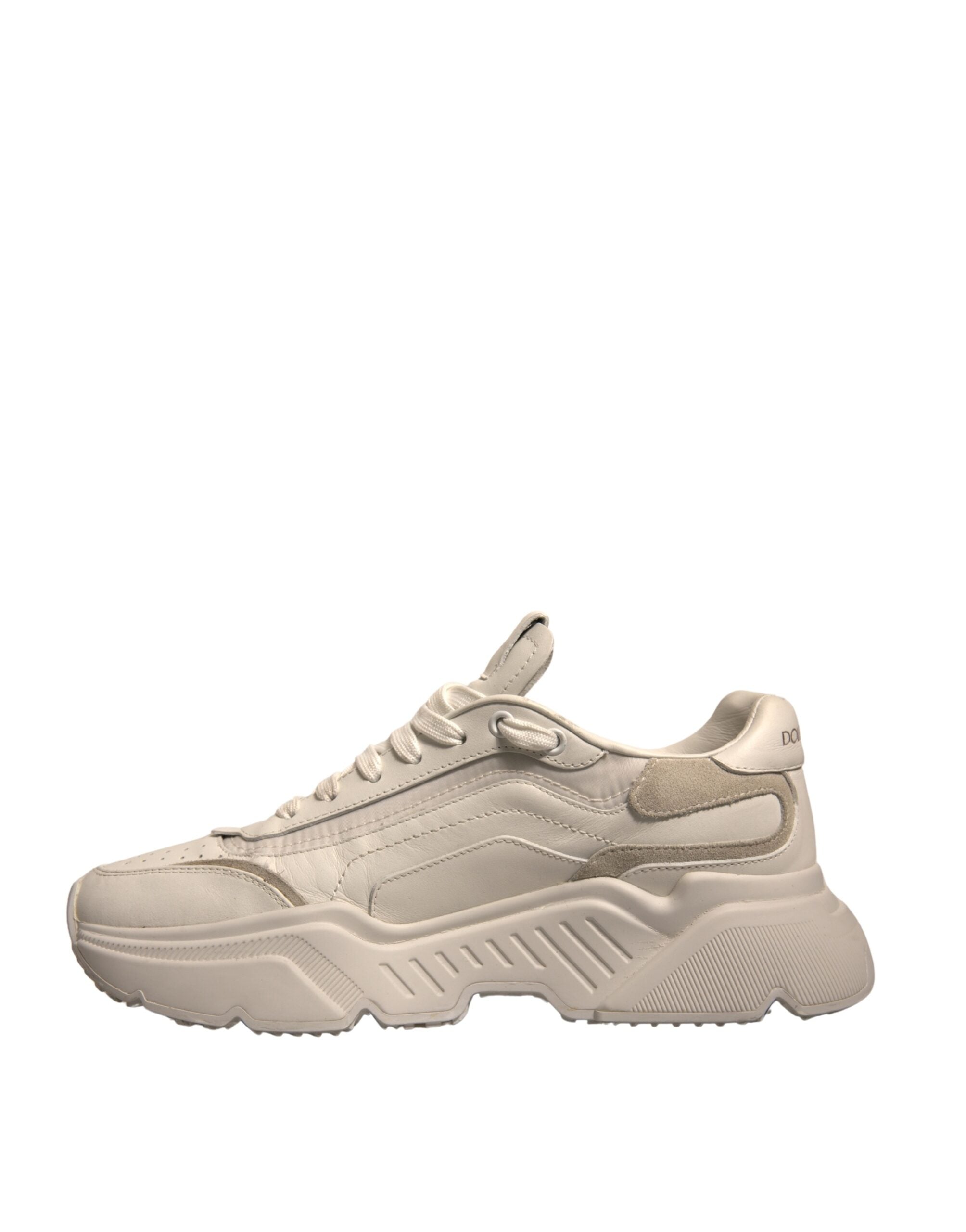 Chaussures sneakers basses blanches Dolce & Gabbana Daymaster en cuir, style décontracté et élégant, vue de côté.
