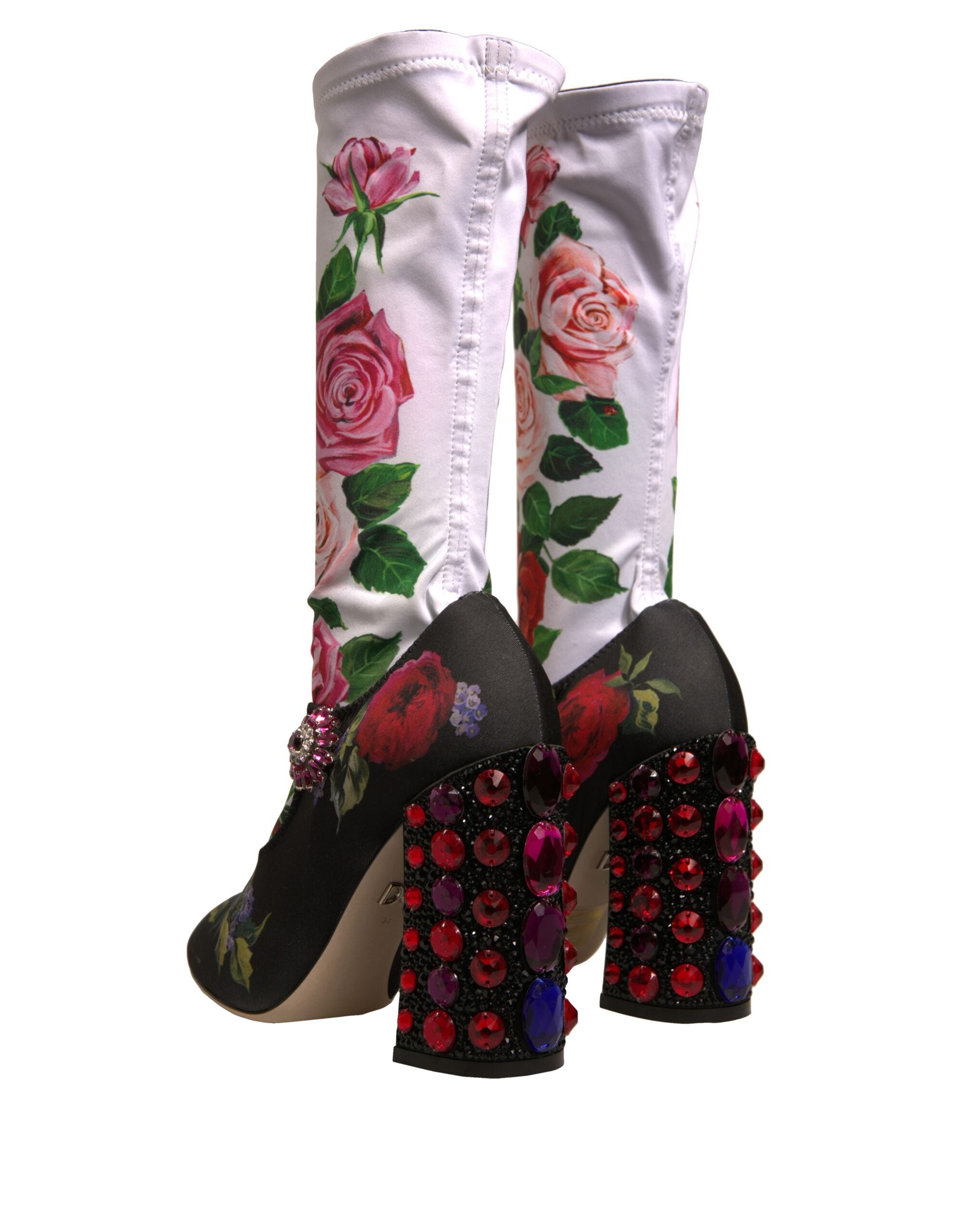 Chaussettes florales noires Dolce & Gabbana avec cristaux, portées avec des chaussures en jersey élégantes.