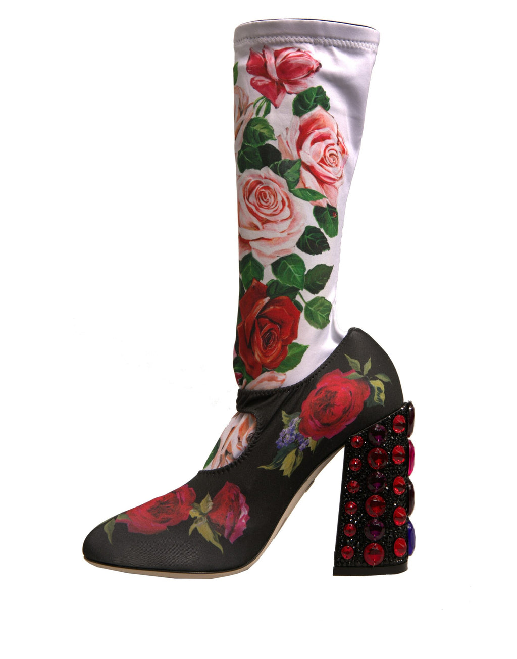Chaussettes florales noires Dolce & Gabbana avec cristaux, portées avec des chaussures en jersey élégantes.