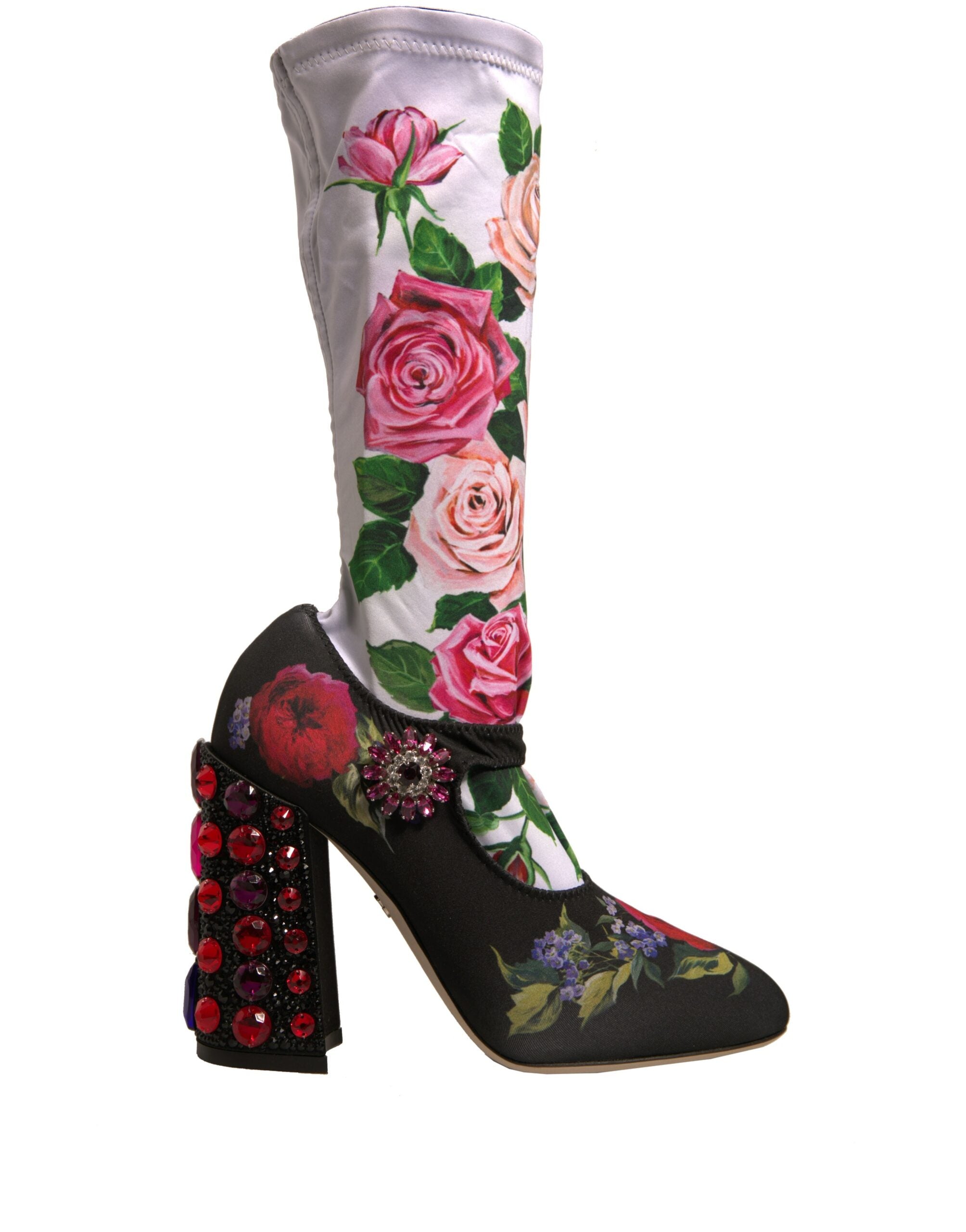 Chaussettes florales noires Dolce & Gabbana avec cristaux, associées à des chaussures en jersey élégantes.