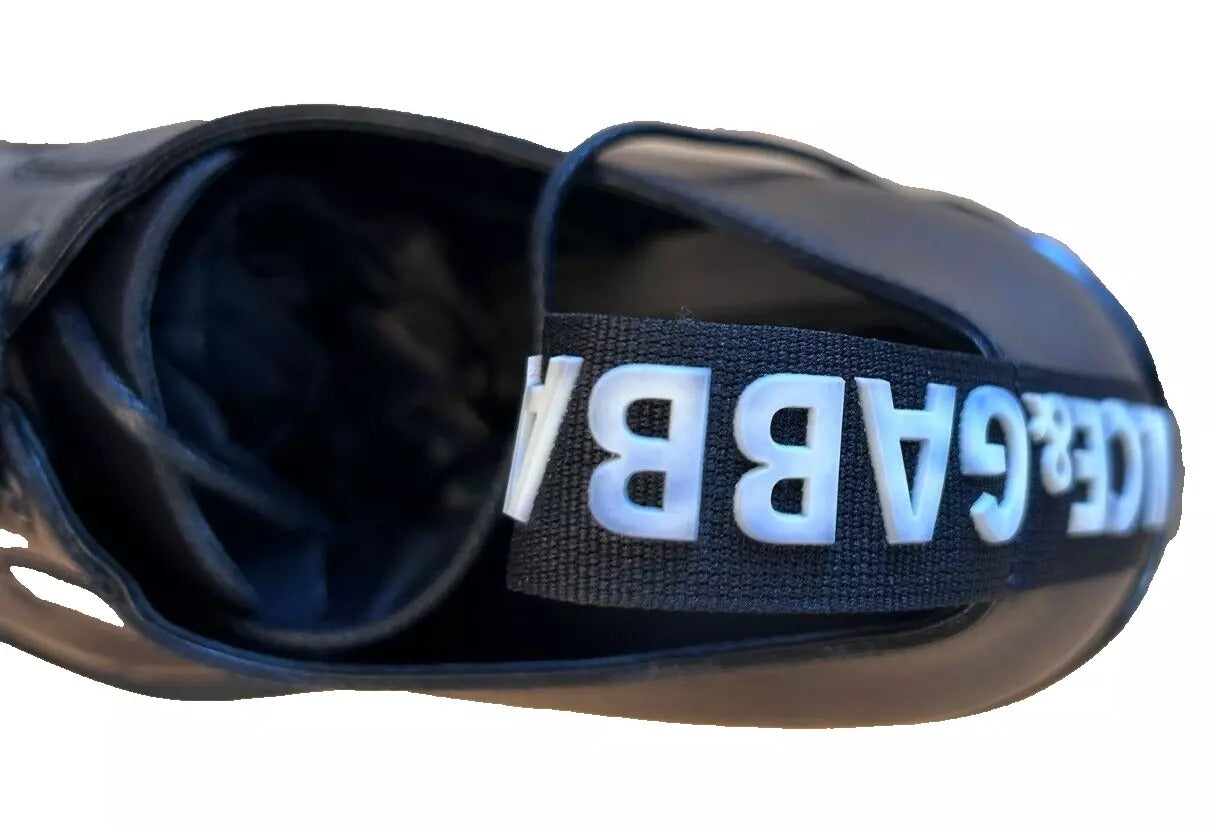 Chaussures derby en cuir noir Dolce & Gabbana pour homme, élégantes et sophistiquées, visibles en gros plan.