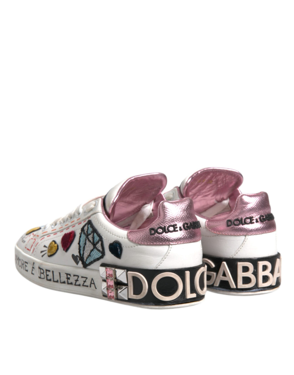 Chaussures sneakers basses blanches Dolce & Gabbana avec sequins et cristaux scintillants, mode élégante et brillante.