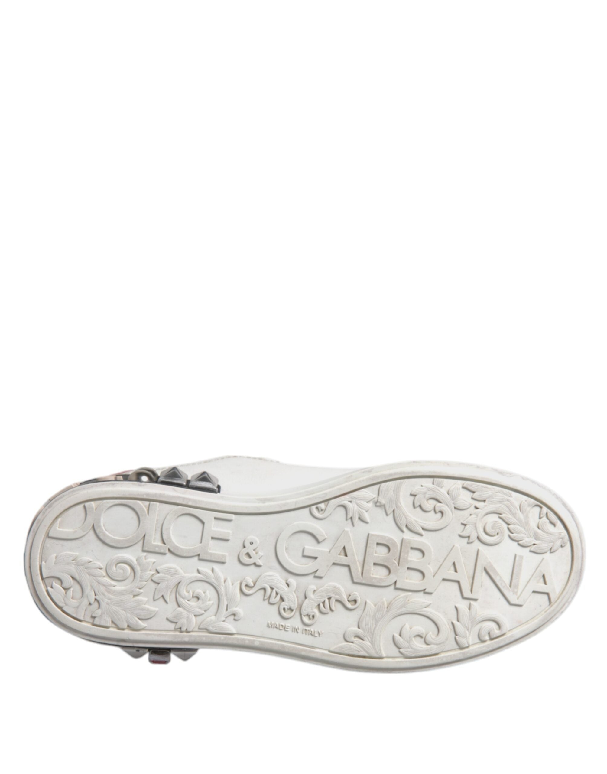 Chaussures sneakers basses blanches Dolce & Gabbana ornées de sequins et cristaux, élégantes et brillantes.