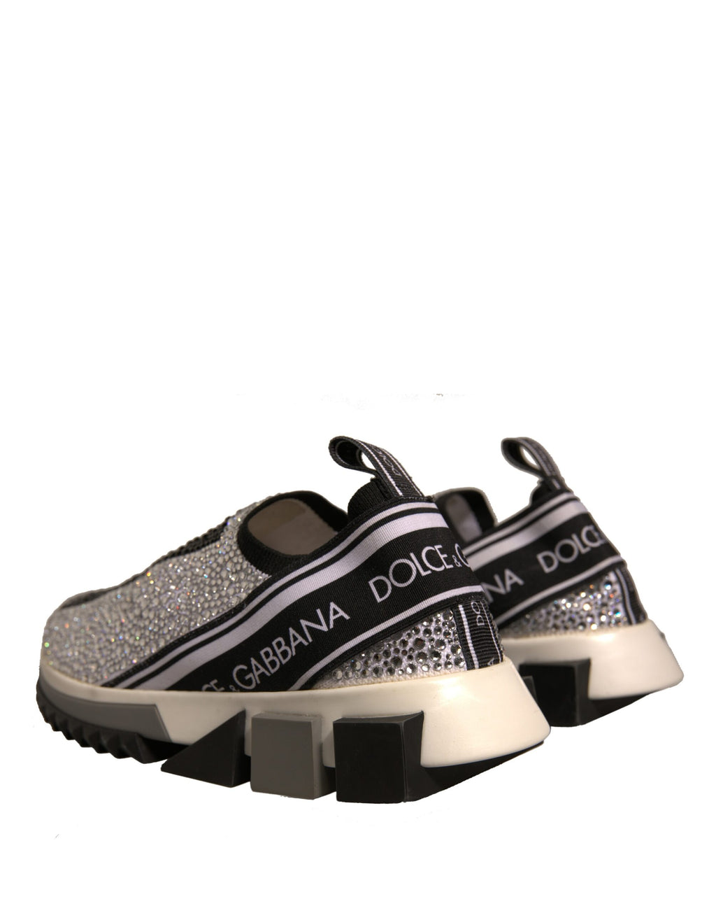 Chaussures sneakers Sorrento en argent avec strass de Dolce & Gabbana, vue de face, détails scintillants et design élégant.