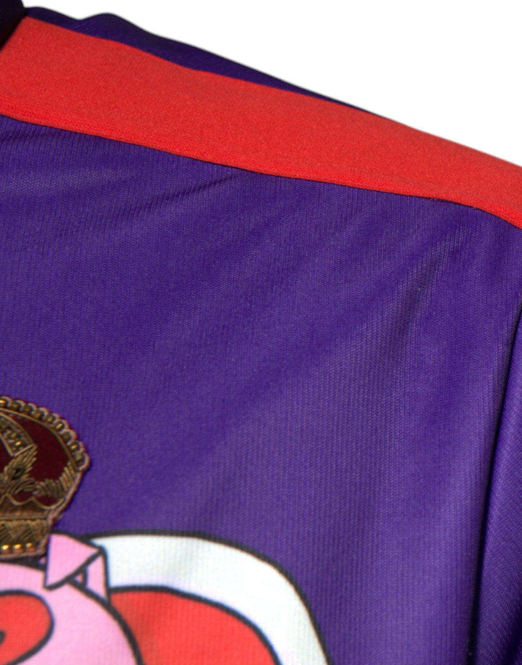 Pull en molleton zippé Dolce & Gabbana violet avec motif Cochon Année, sweat-shirt bomber élégant et coloré.