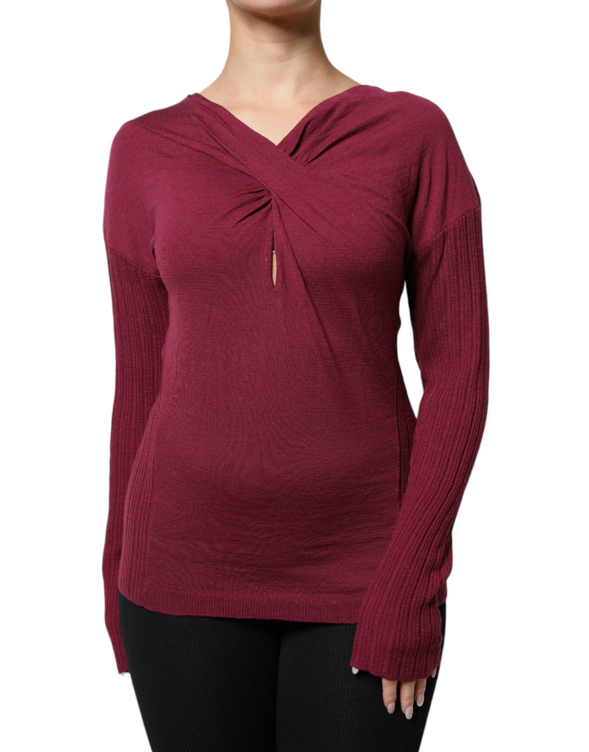 Pull en maille rouge bivoie Roberto Cavalli avec ouverture en clé de voûte, style élégant et confortable.