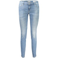 Jeans en coton bleu clair de Guess Jeans, pantalon décontracté avec coupe classique, visible en gros plan.