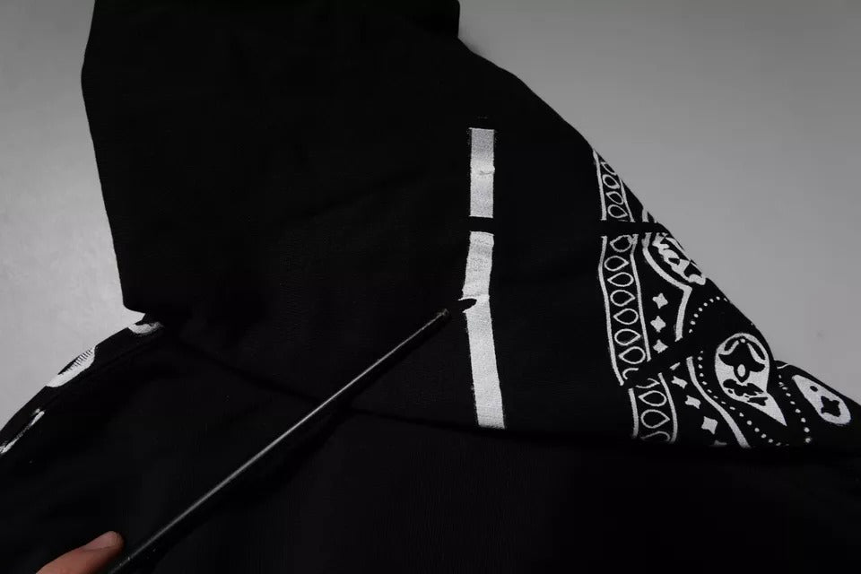 Sweatshirt à capuche pour homme de Dolce & Gabbana, noir avec bandana, style décontracté et tendance.