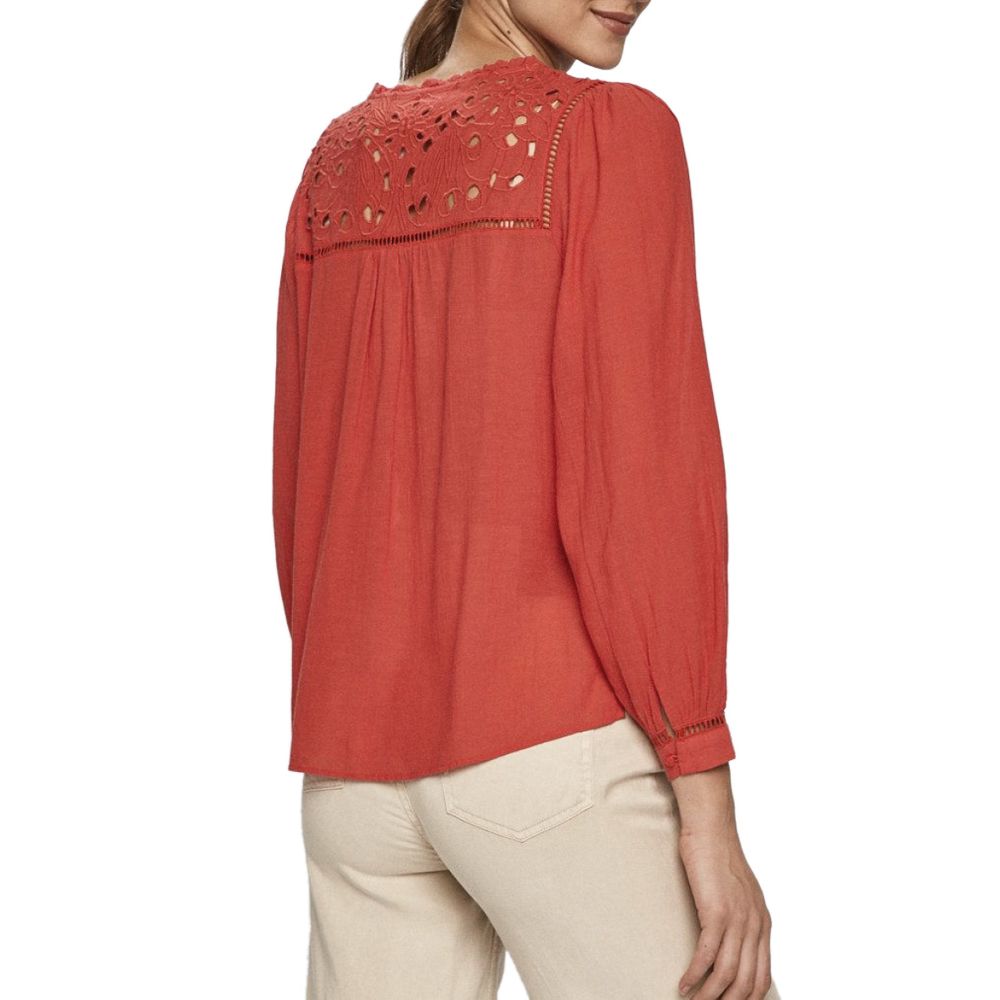 Chemise en viscose multicolore Pepe Jeans, style décontracté, détails colorés, tissu léger, idéale pour un look tendance.