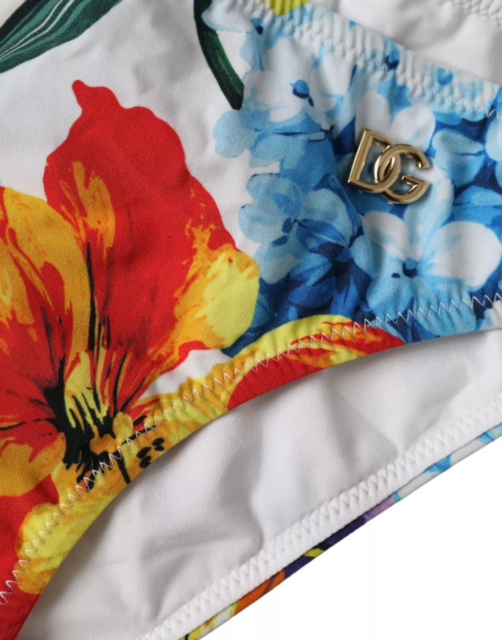 Bas de maillot de bain Dolce & Gabbana blanc à imprimé floral, maillot de bain élégant pour femmes.