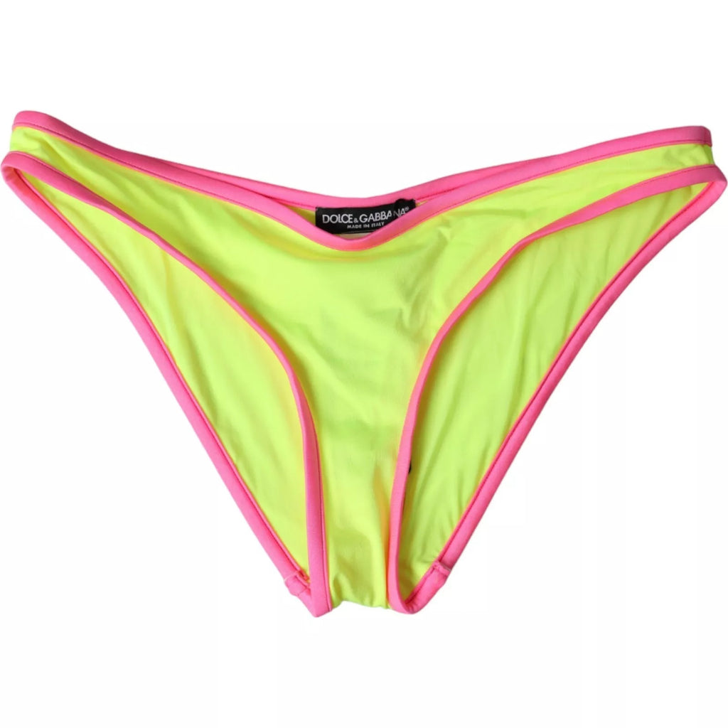 Bas de maillot de bain en nylon jaune et rose Dolce & Gabbana, style bikini, parfait pour la plage.