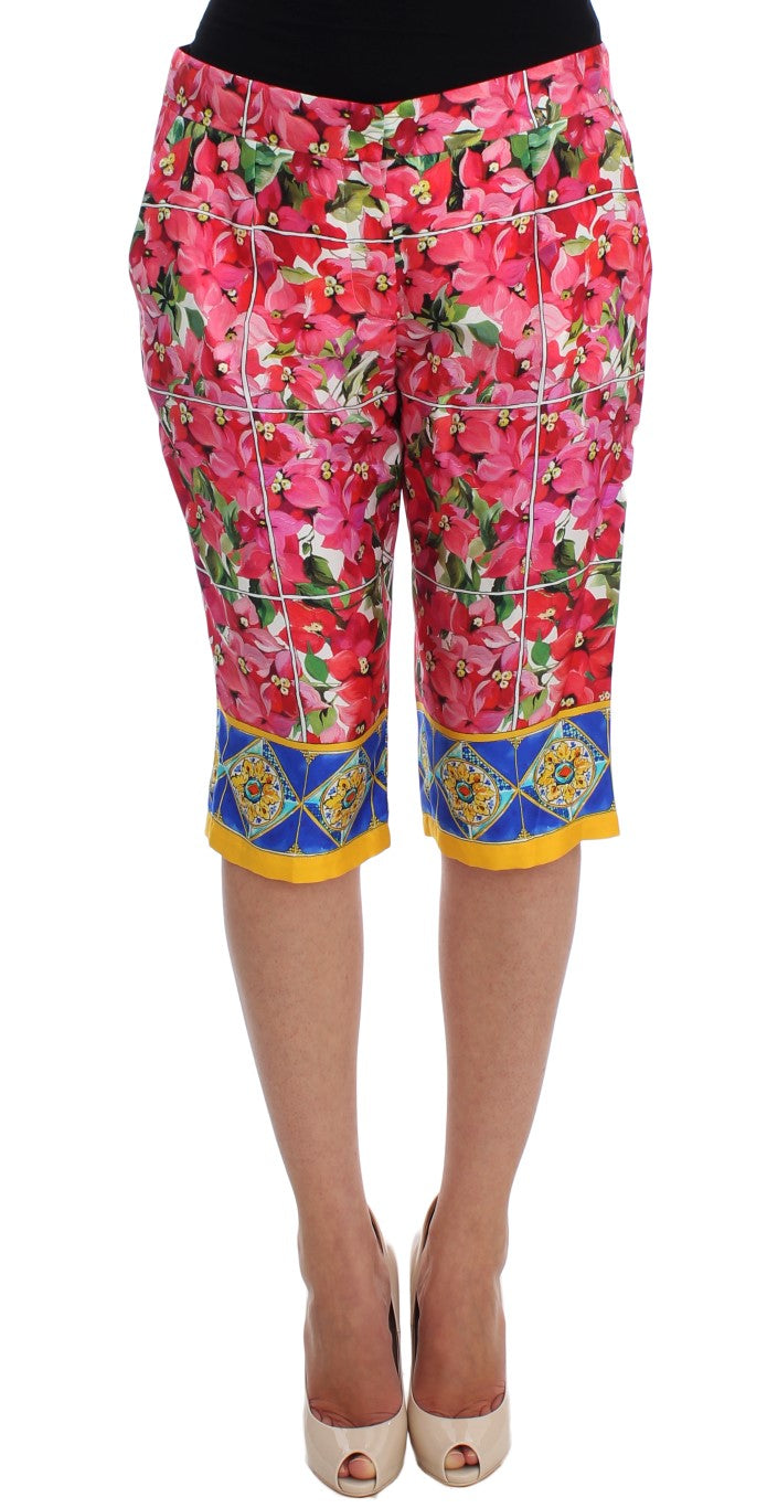 Shorts capris floraux multicolores Dolce & Gabbana pour femmes, jambe mi-longue, tissu léger et style élégant.