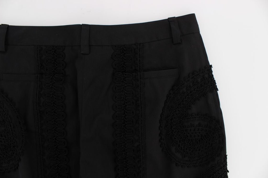 Pantalons capri noirs en coton stretch Dolce & Gabbana, style torero, vêtement pour femme, vue de face.