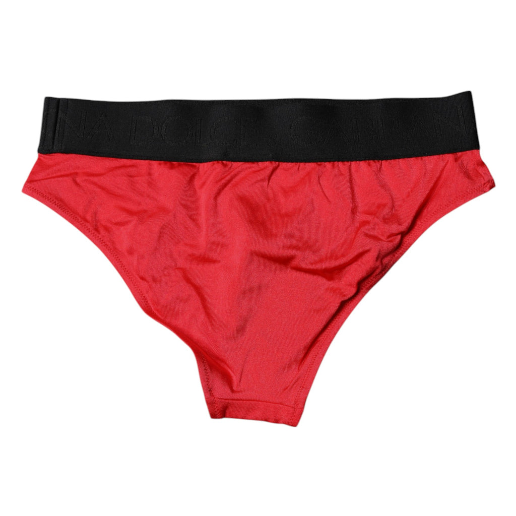 Culotte en nylon stretch rouge Dolce & Gabbana, taille mi-haute, sous-vêtements confortables et élégants, vue de face