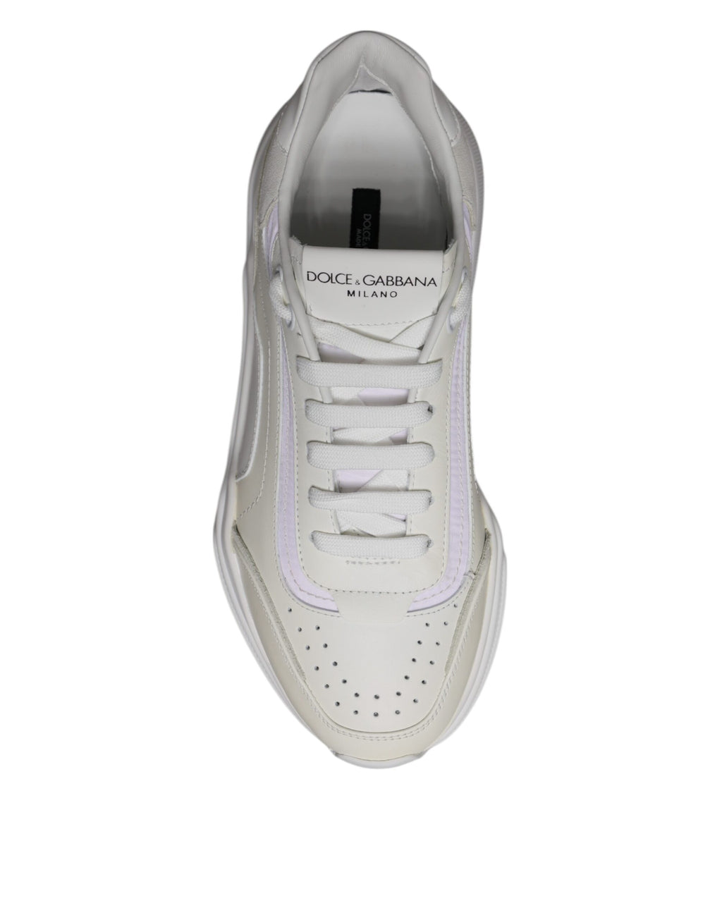 Baskets basses blanches Dolce & Gabbana Daymaster, chaussures de sport en cuir avec détails noirs, vue de côté.