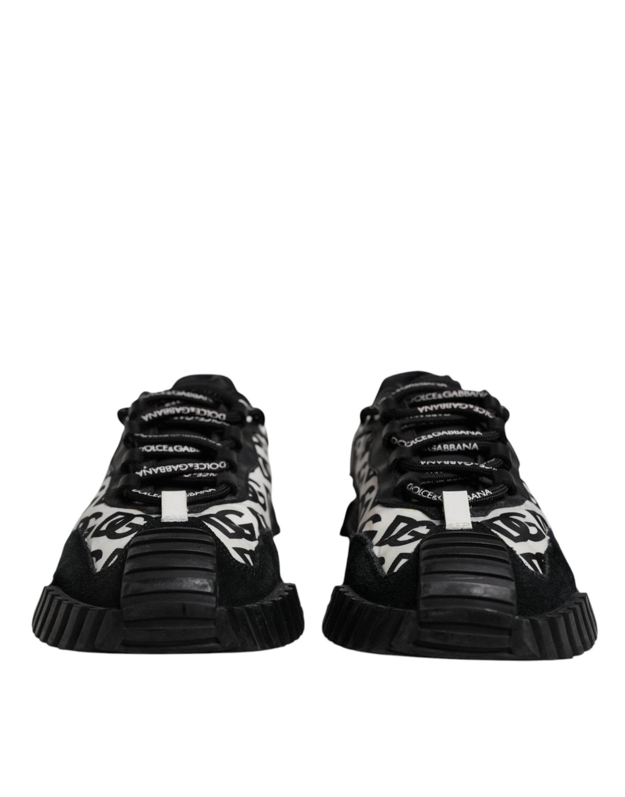 Chaussures sneakers basses noires Dolce & Gabbana Logo en dentelle avec lacets, style décontracté et élégant.
