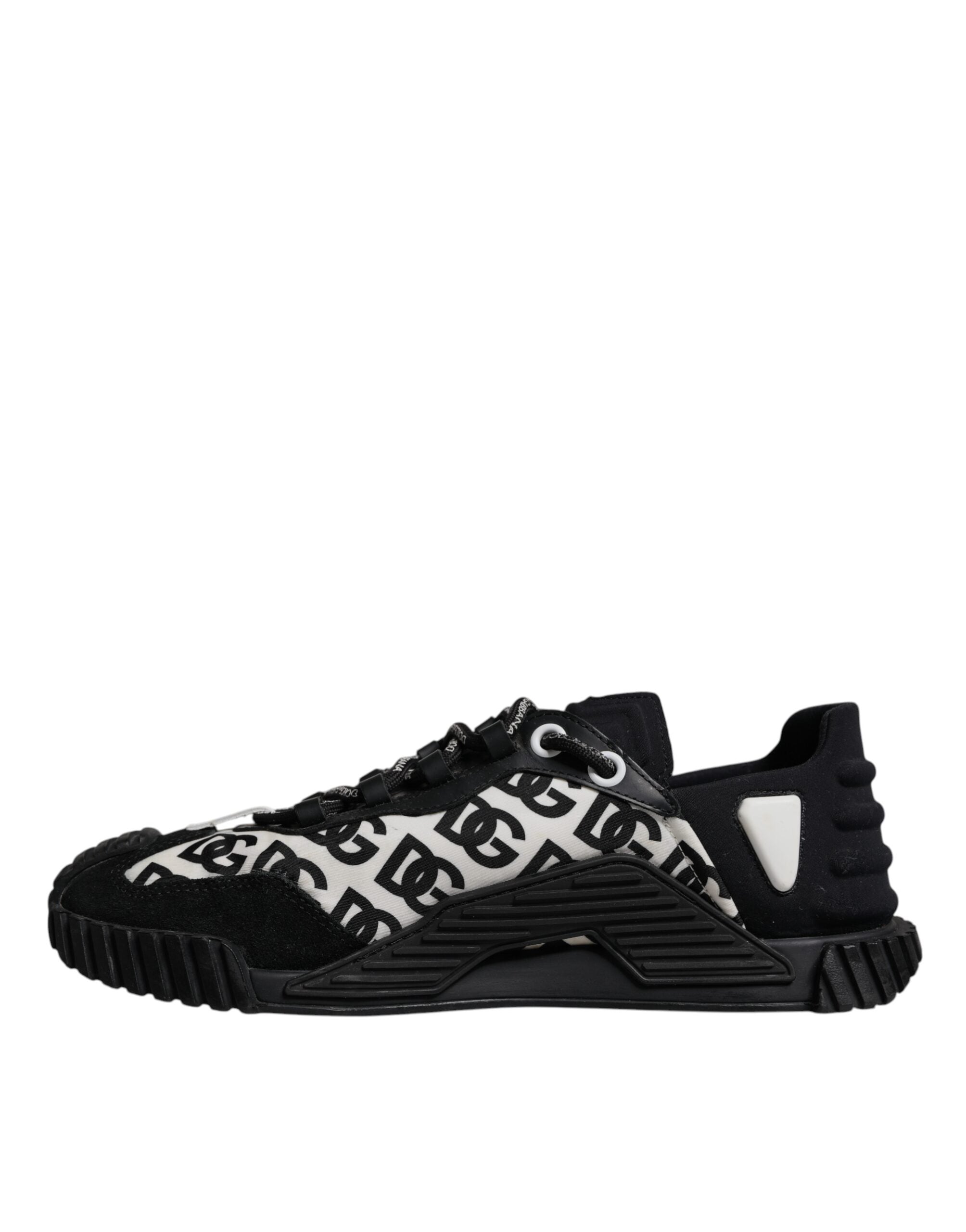 Chaussures sneakers basses noires Dolce & Gabbana avec logo en dentelle et lacets, style décontracté et élégant.