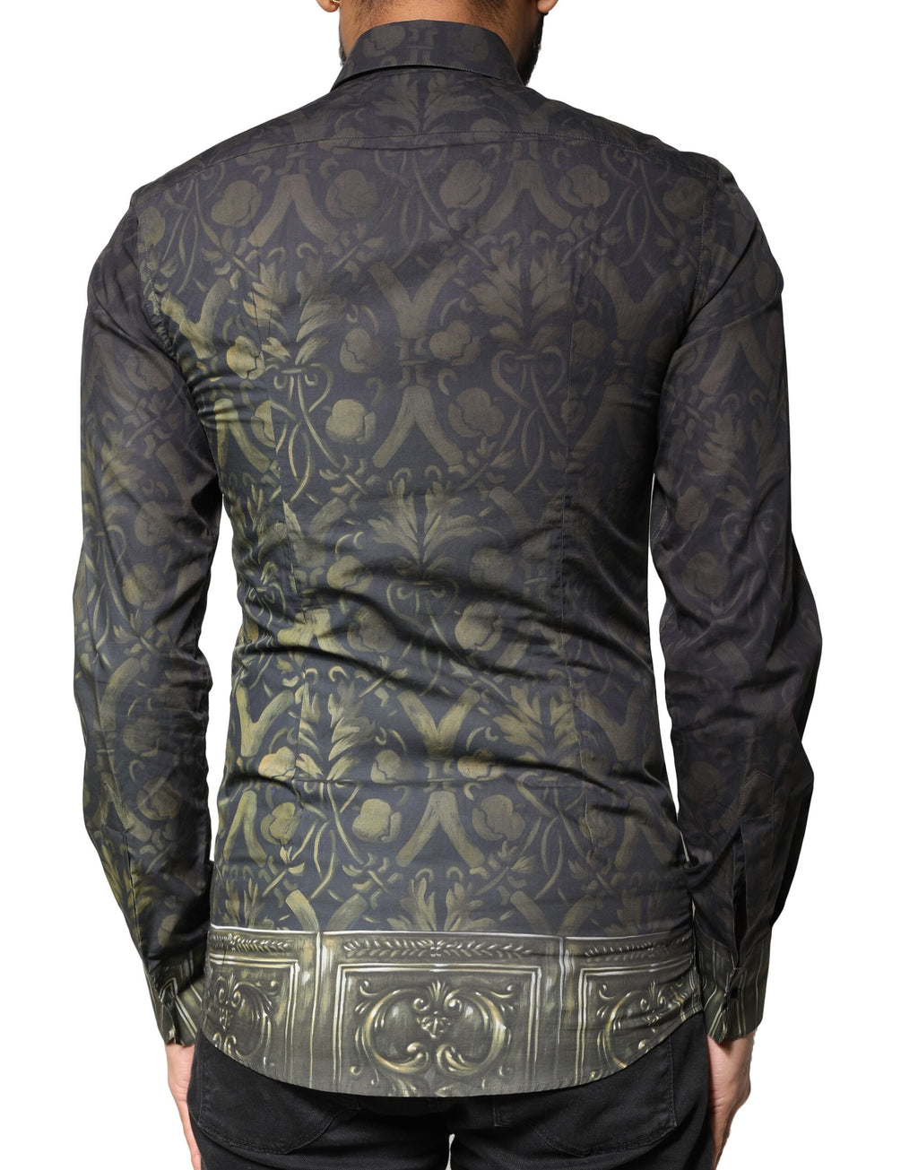 Chemise noire Dolce & Gabbana avec portrait royal de chien en or, style élégant et luxe, vue de face sur fond blanc.