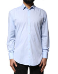 Chemise formelle en coton Dolce & Gabbana Light Blue Martini, boutonnière et col classique, vue de face.