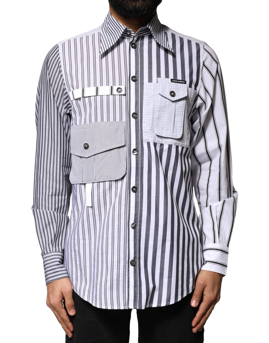 Chemise décontractée à rayures multicolores Dolce & Gabbana avec boutons, style casual et tissu léger visible sur l’image.