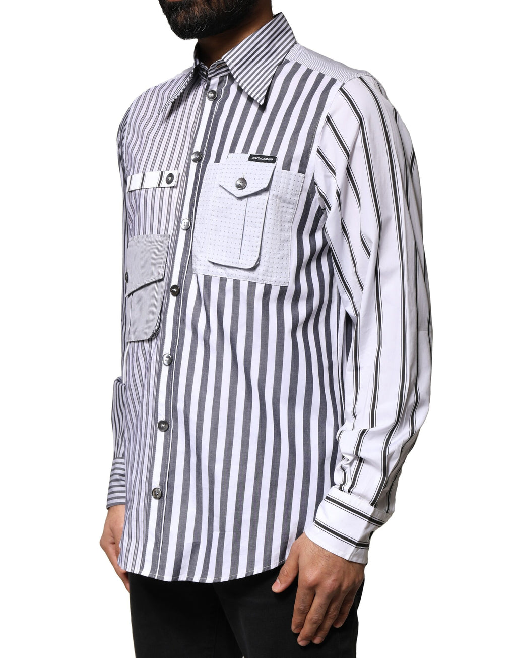 Chemise décontractée à rayures multicolores de Dolce & Gabbana avec boutons, style casual et tissu léger visible sur l'image.