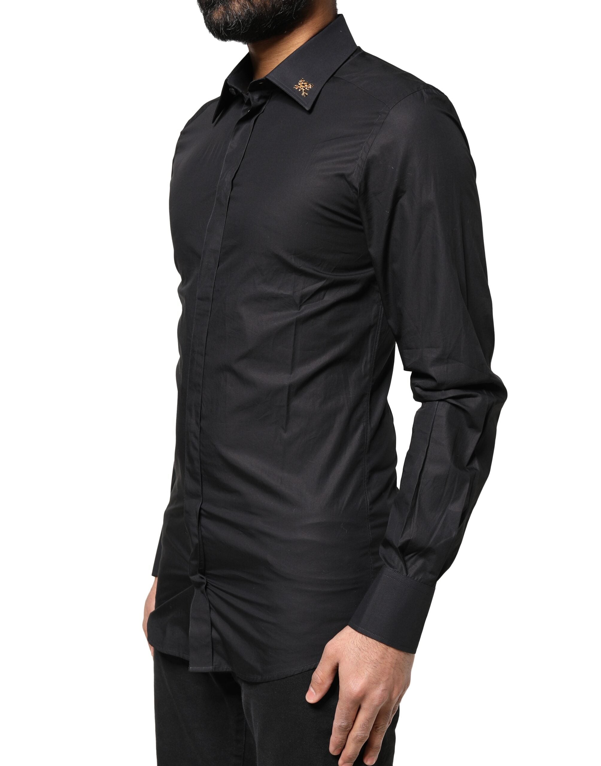Chemise pour homme Dolce & Gabbana noire avec croix ornementale en or, élégante chemise de soirée avec détails sophistiqués