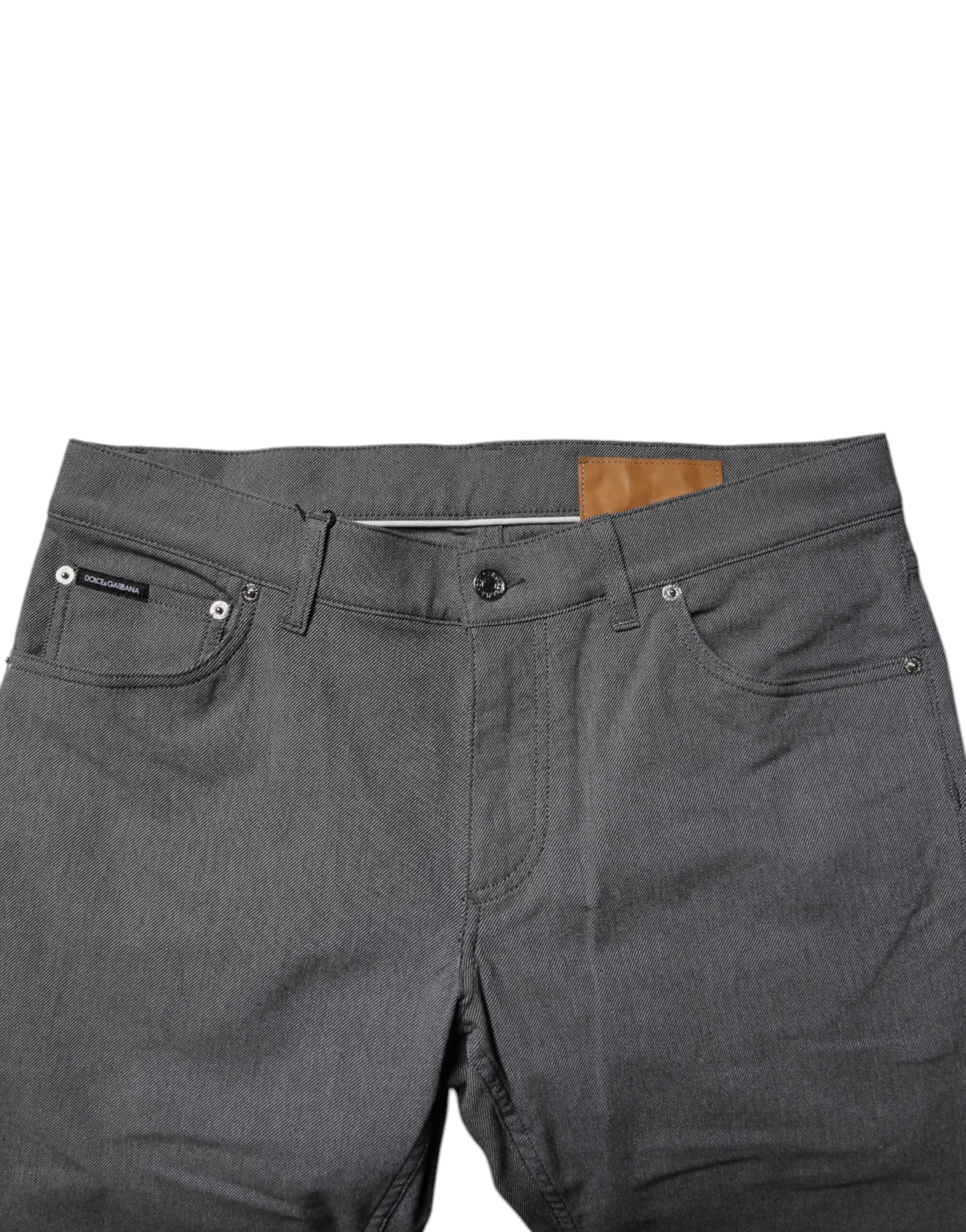 Jean skinny en denim gris en coton stretch Dolce & Gabbana, coupe ajustée et moderne, visible avec détails de couture.
