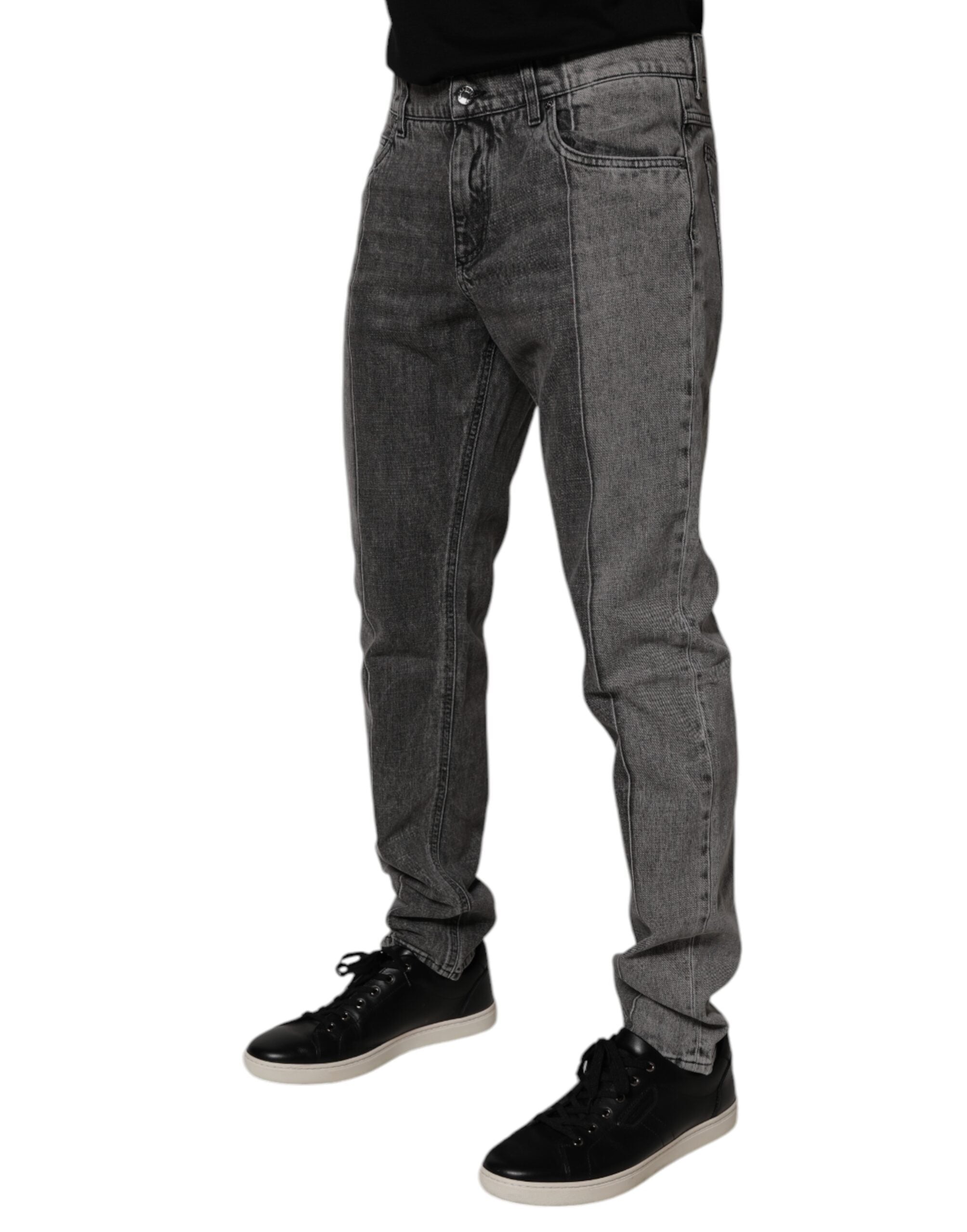 Jeans en coton denim gris deux tons de Dolce & Gabbana, coupe classique, détails modernes, vue sur le devant.