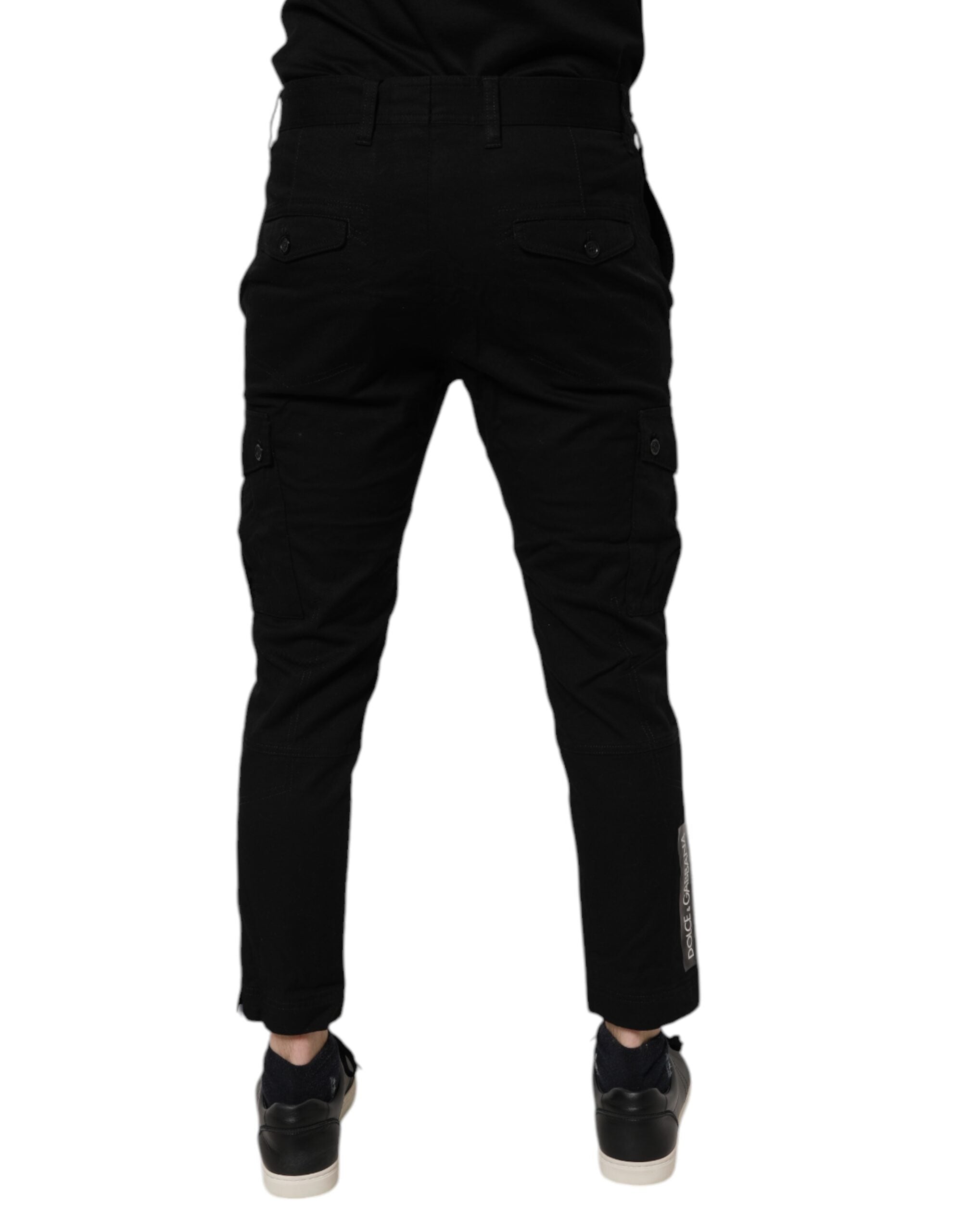 Jeans slim en coton stretch noir Dolce & Gabbana, cargo en denim avec poches et détails modernes.