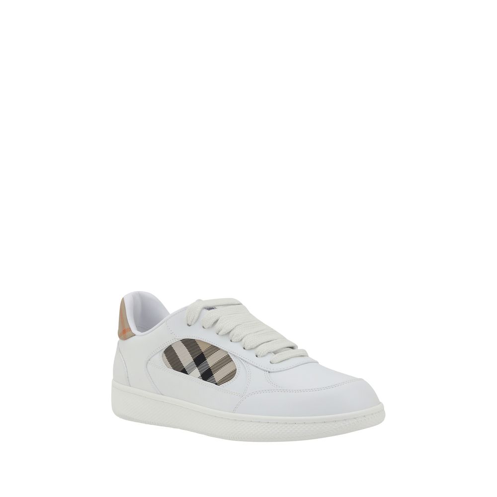 Chaussures basses en cuir blanc Bos Taurus de Burberry, sneakers en cuir de veau, style décontracté et élégant.