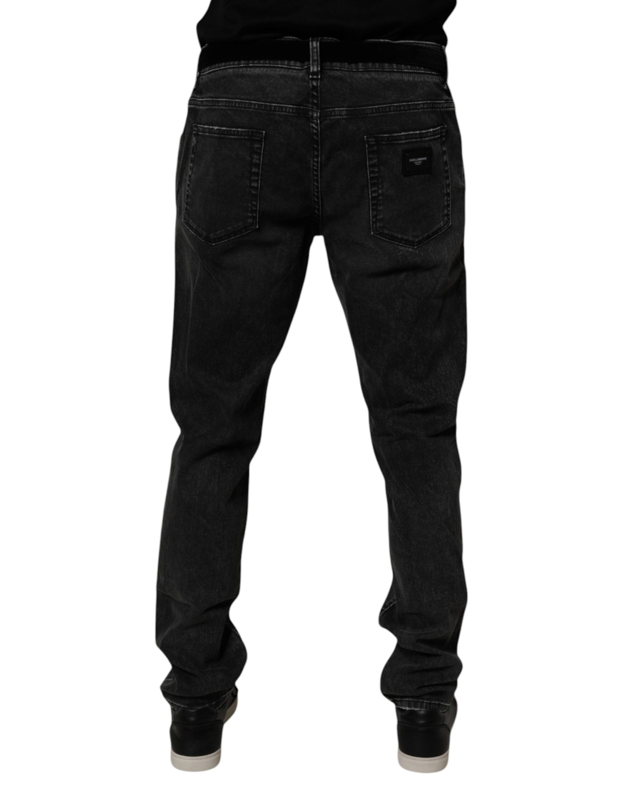 Jeans homme skinny en coton stretch noir de Dolce & Gabbana, vue d'ensemble avec détails de la coupe ajustée.