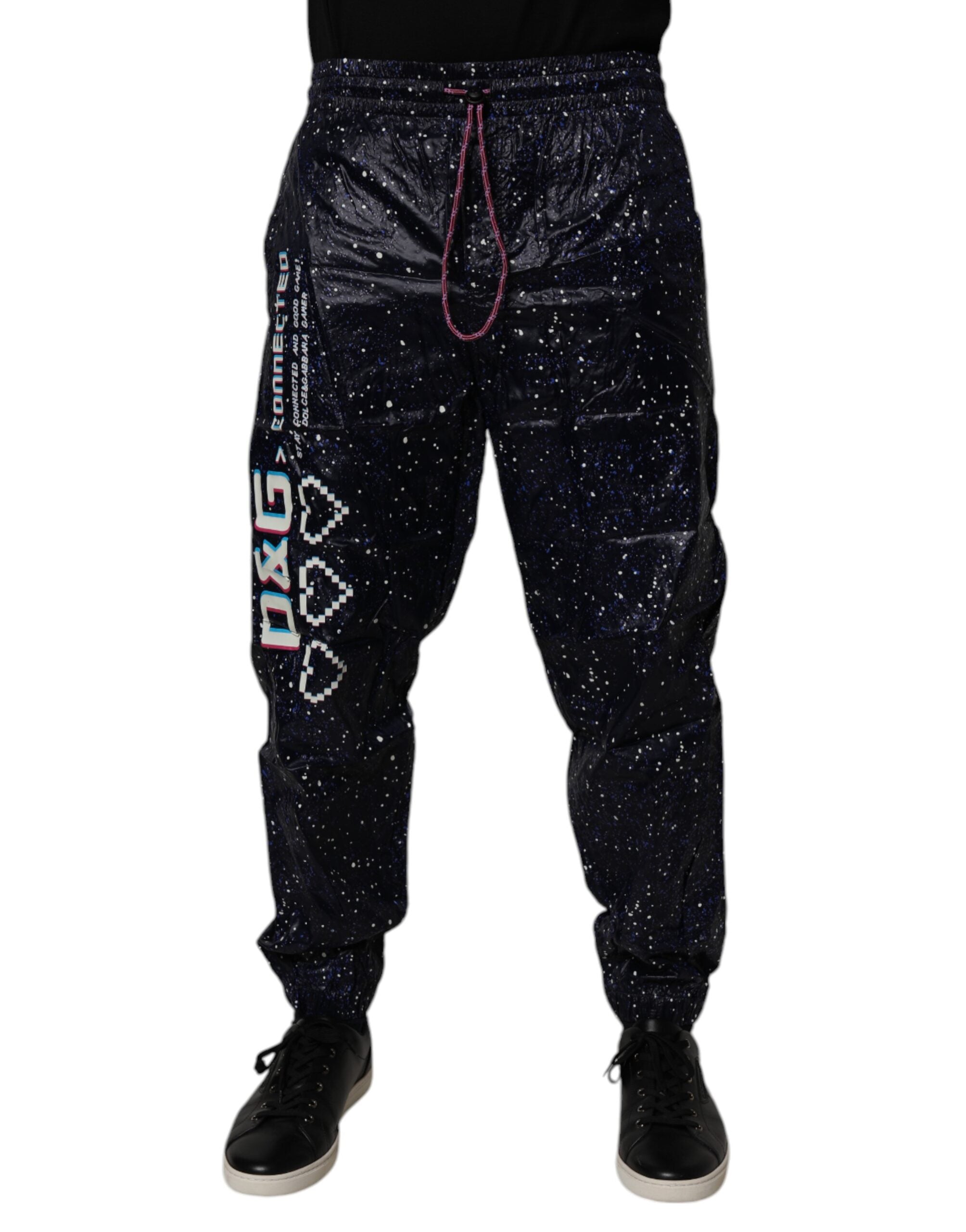 Pantalons jogger en coton bleu foncé avec motif DG Game de Dolce & Gabbana, style décontracté et tendance.